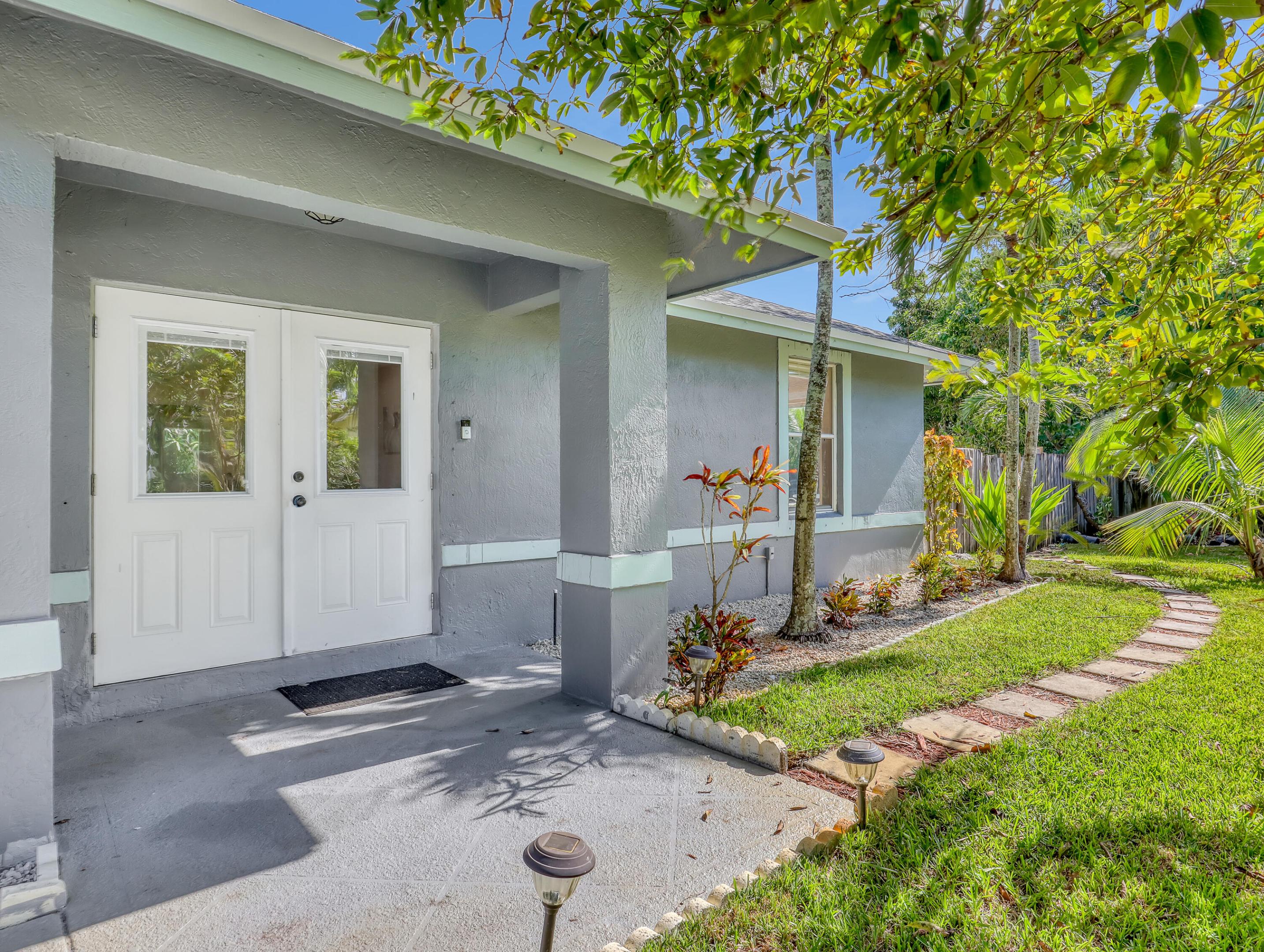 1950 Wisteria Street