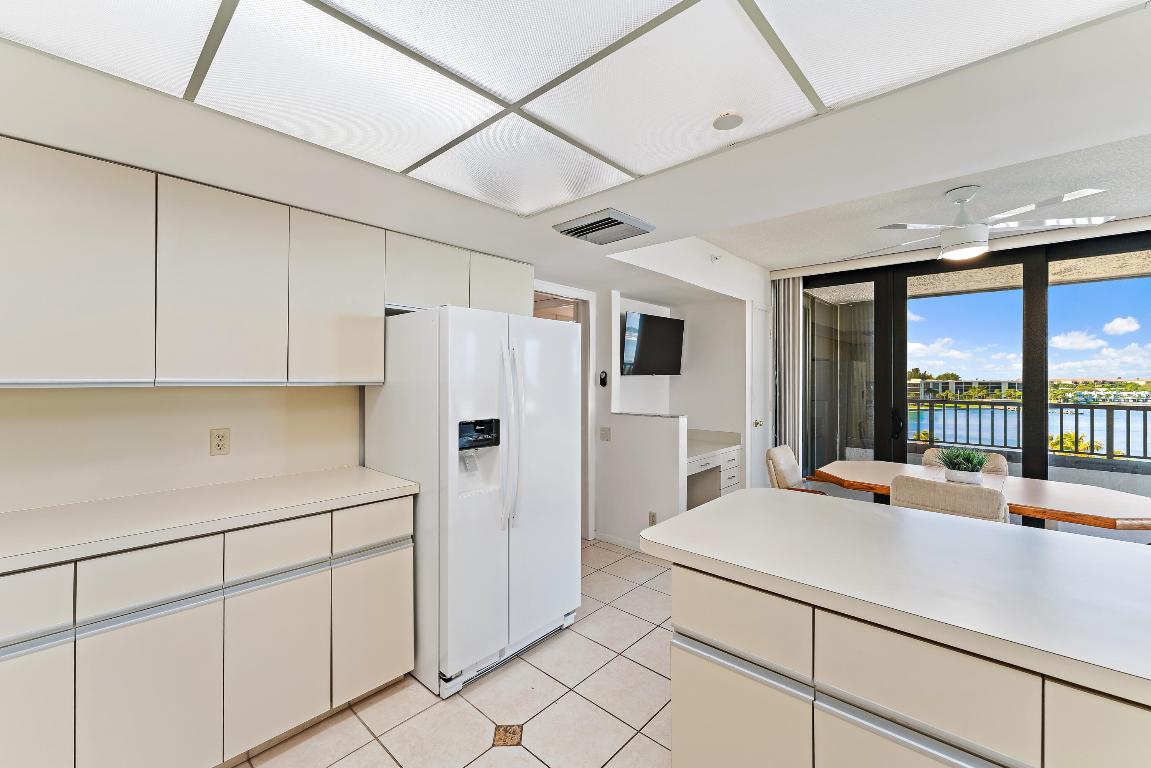 19900 Beach Road 601