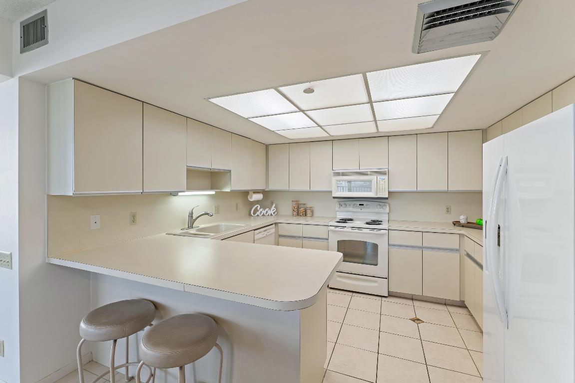 19900 Beach Road 601