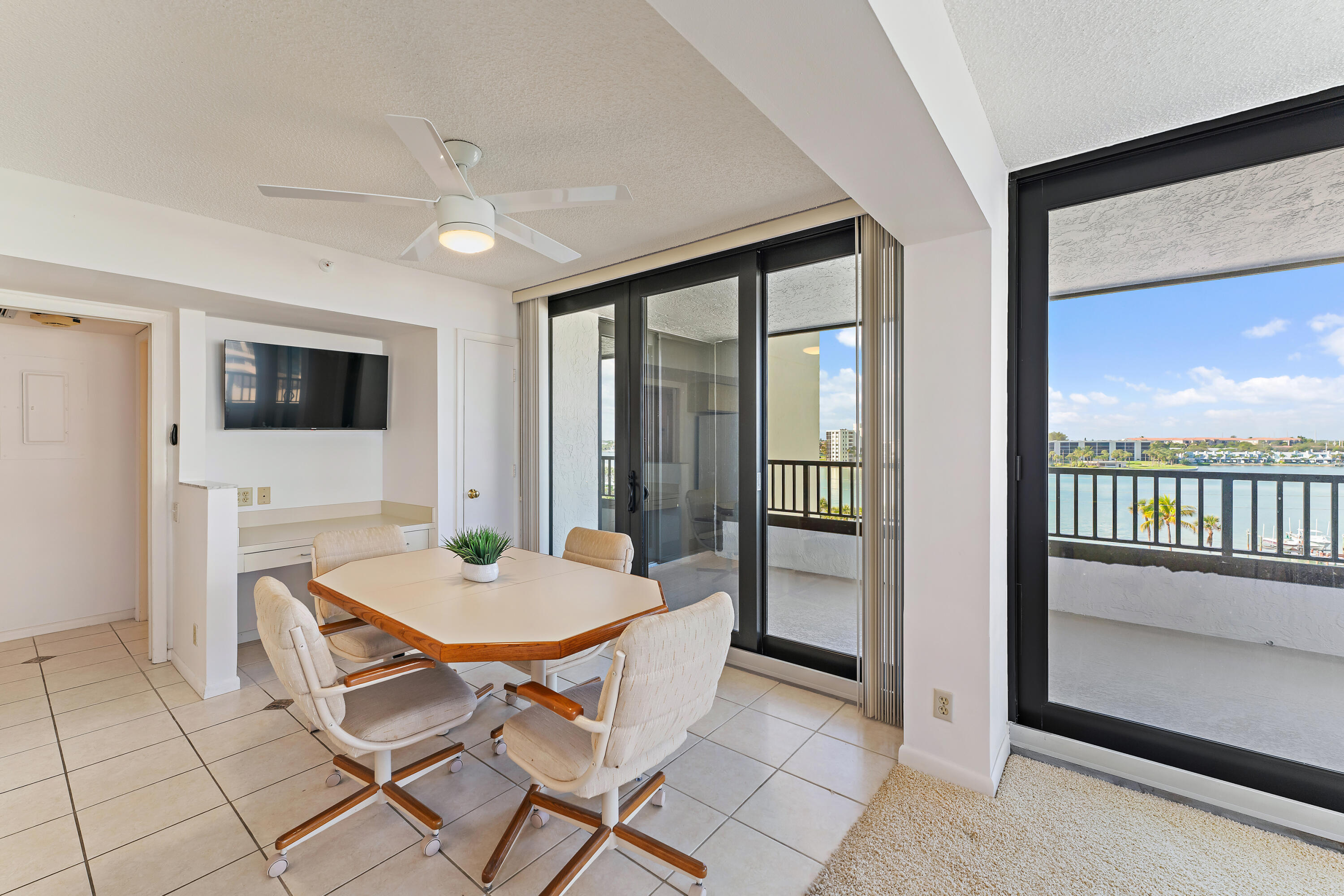 19900 Beach Road 601