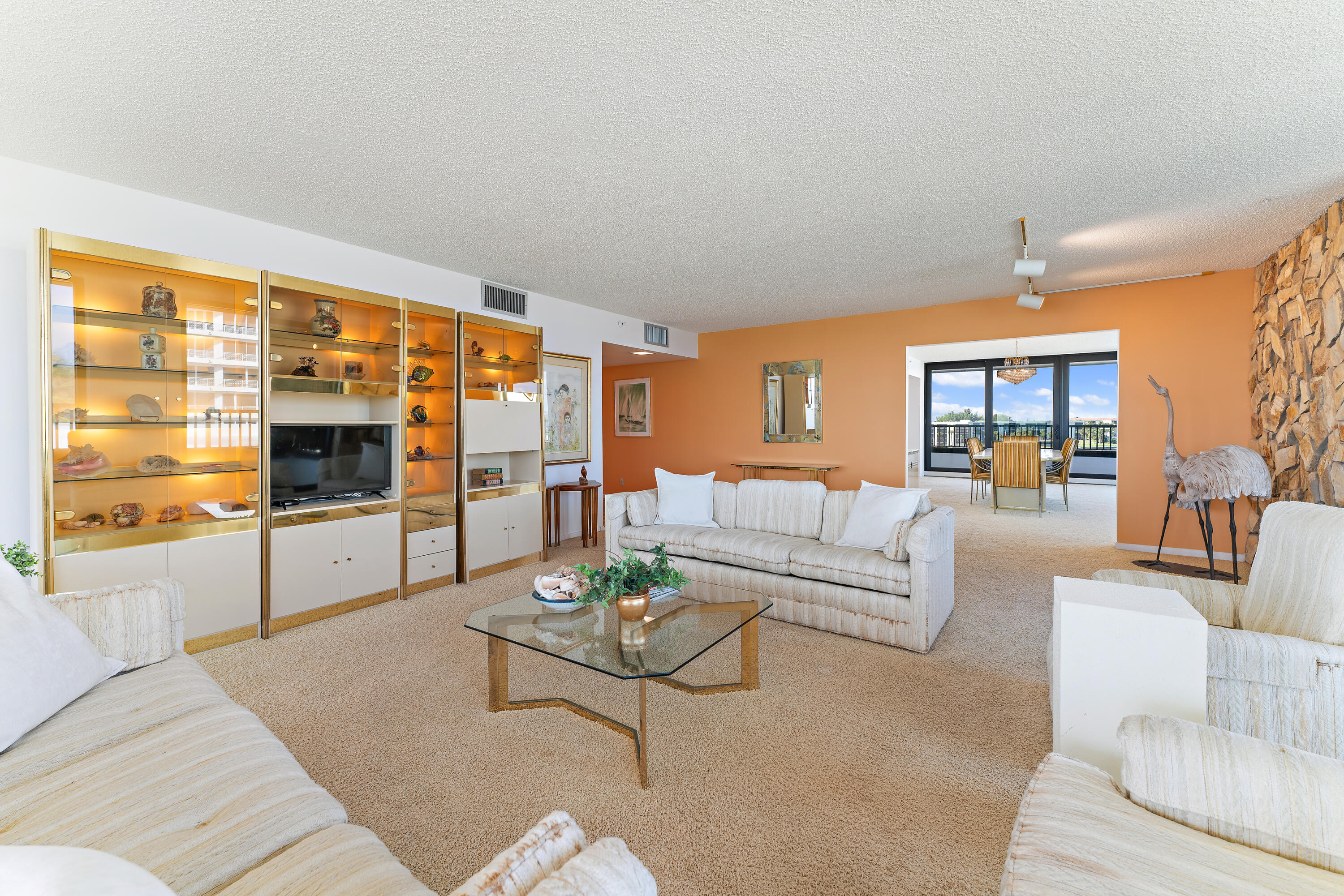 19900 Beach Road 601