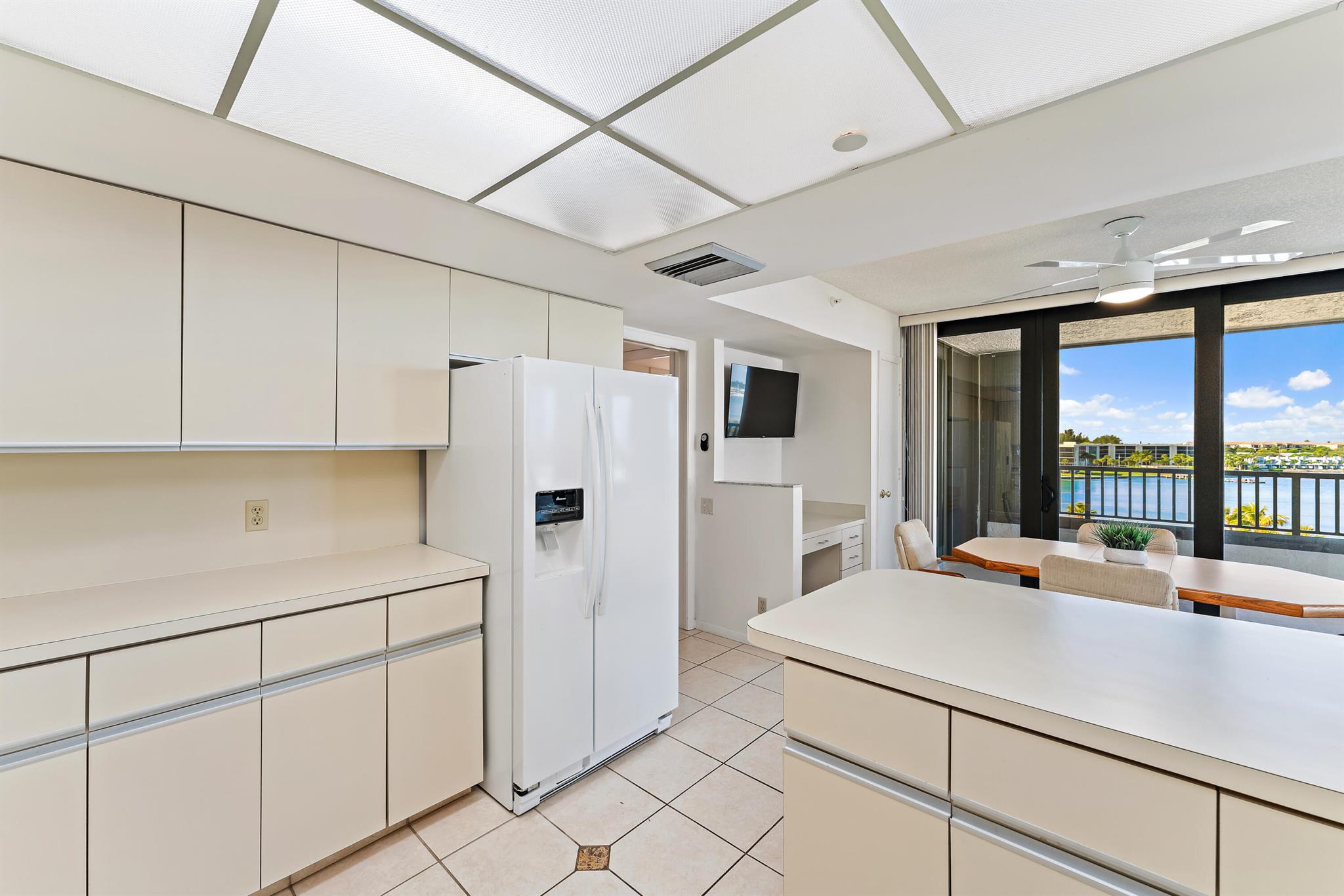 19900 Beach Road 601