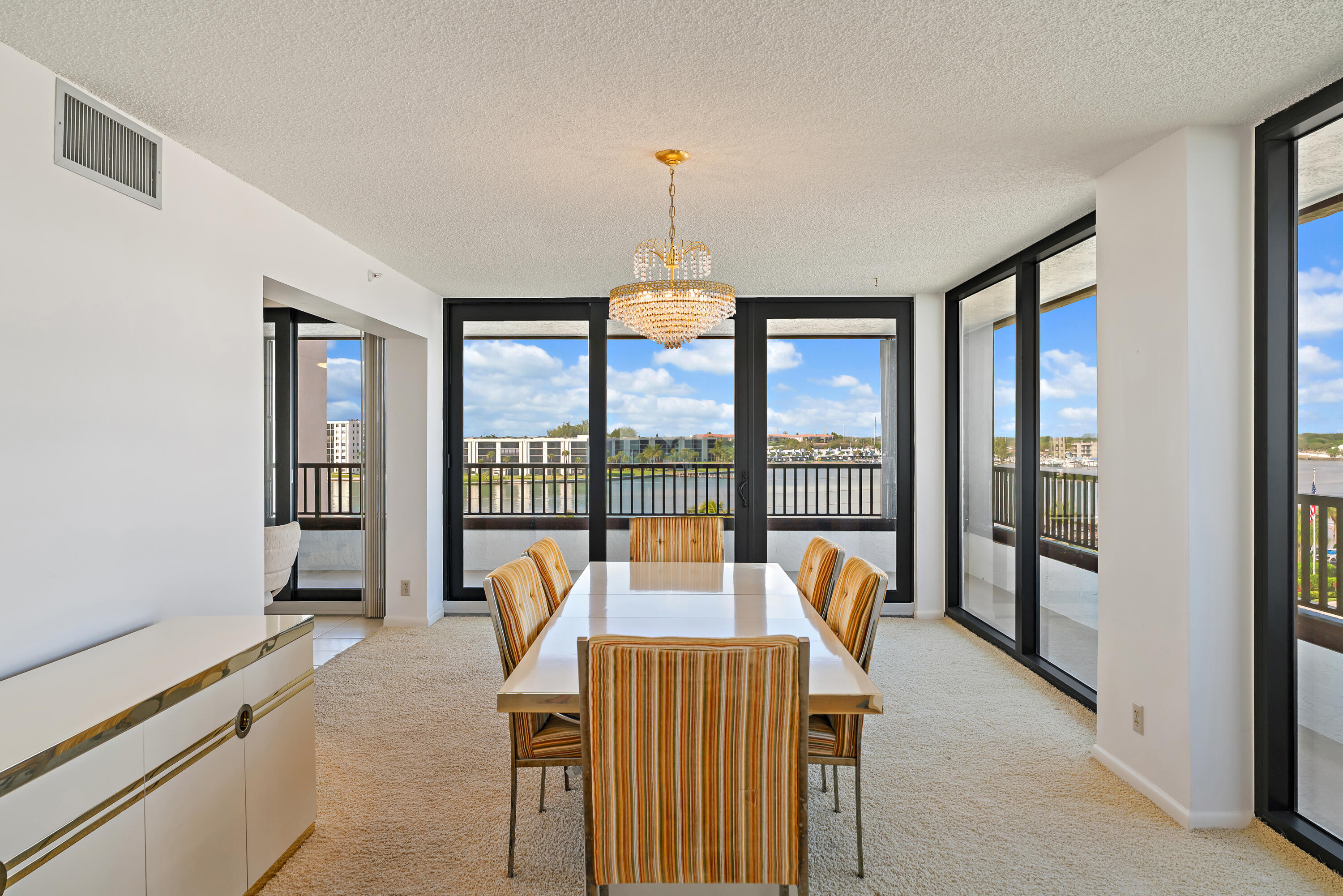 19900 Beach Road 601