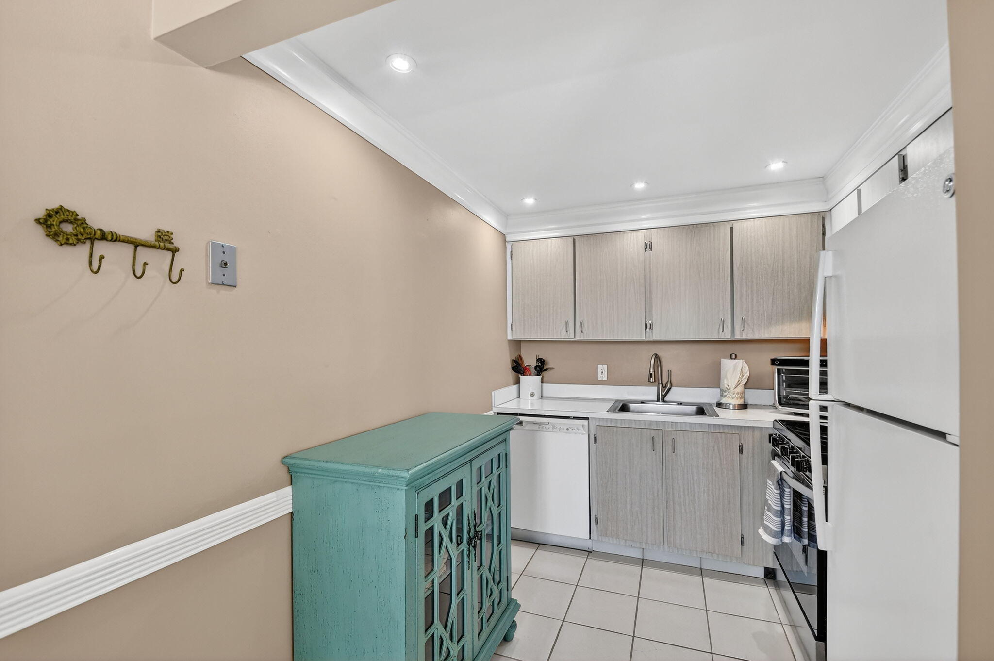 3200 Springdale Boulevard 217