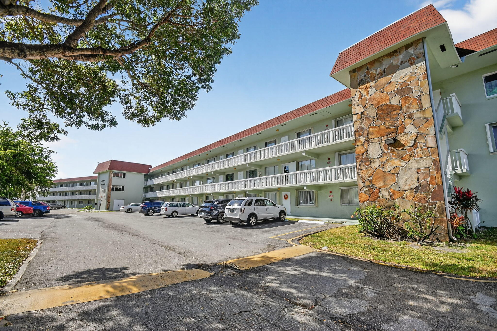 3200 Springdale Boulevard 217