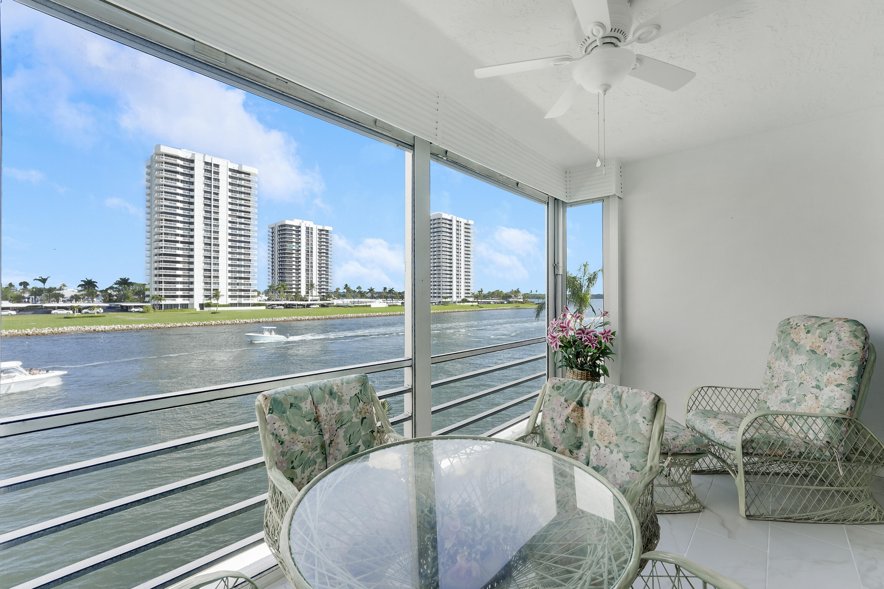 20 Yacht Club Drive 312