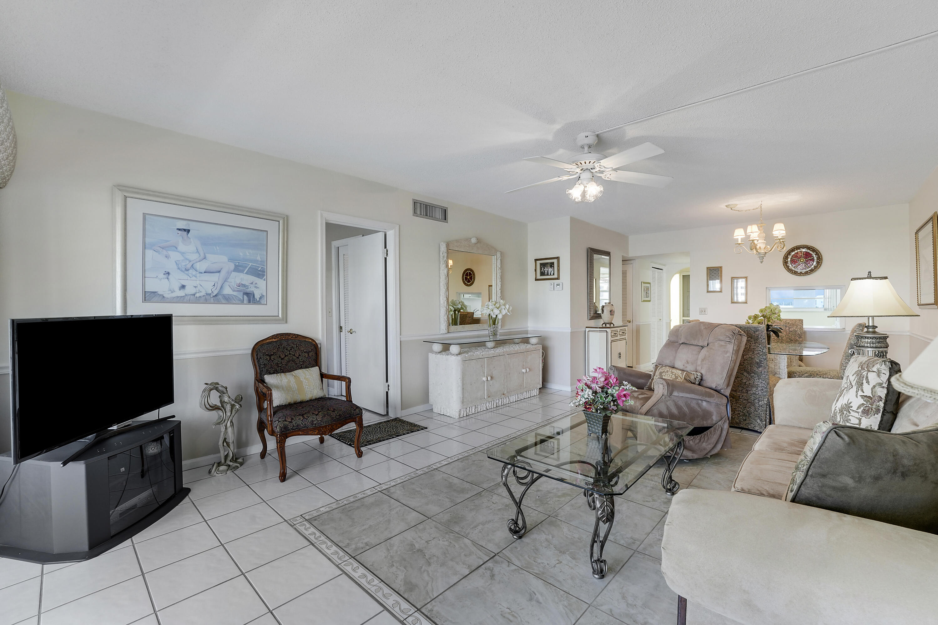 20 Yacht Club Drive 312