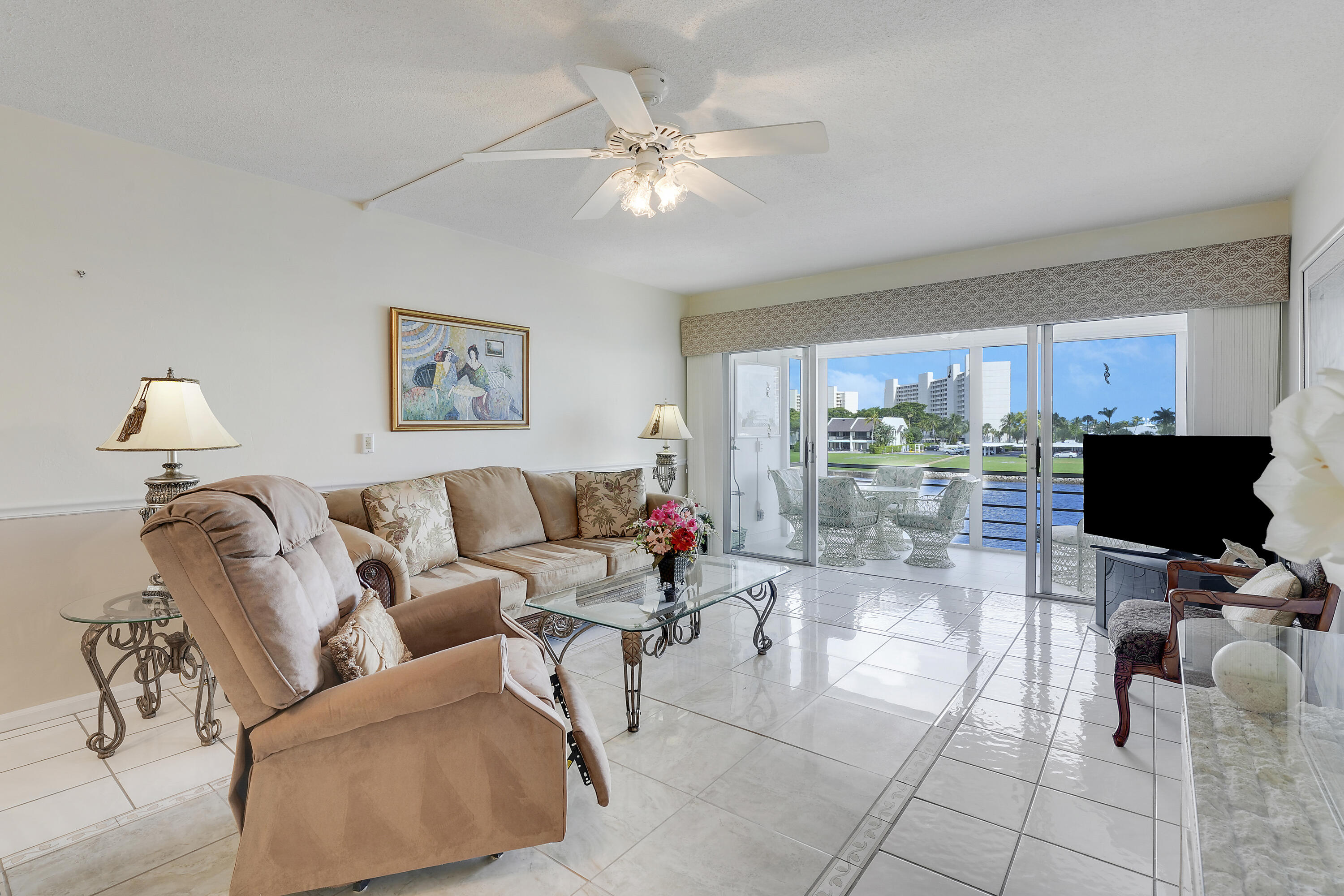 20 Yacht Club Drive 312