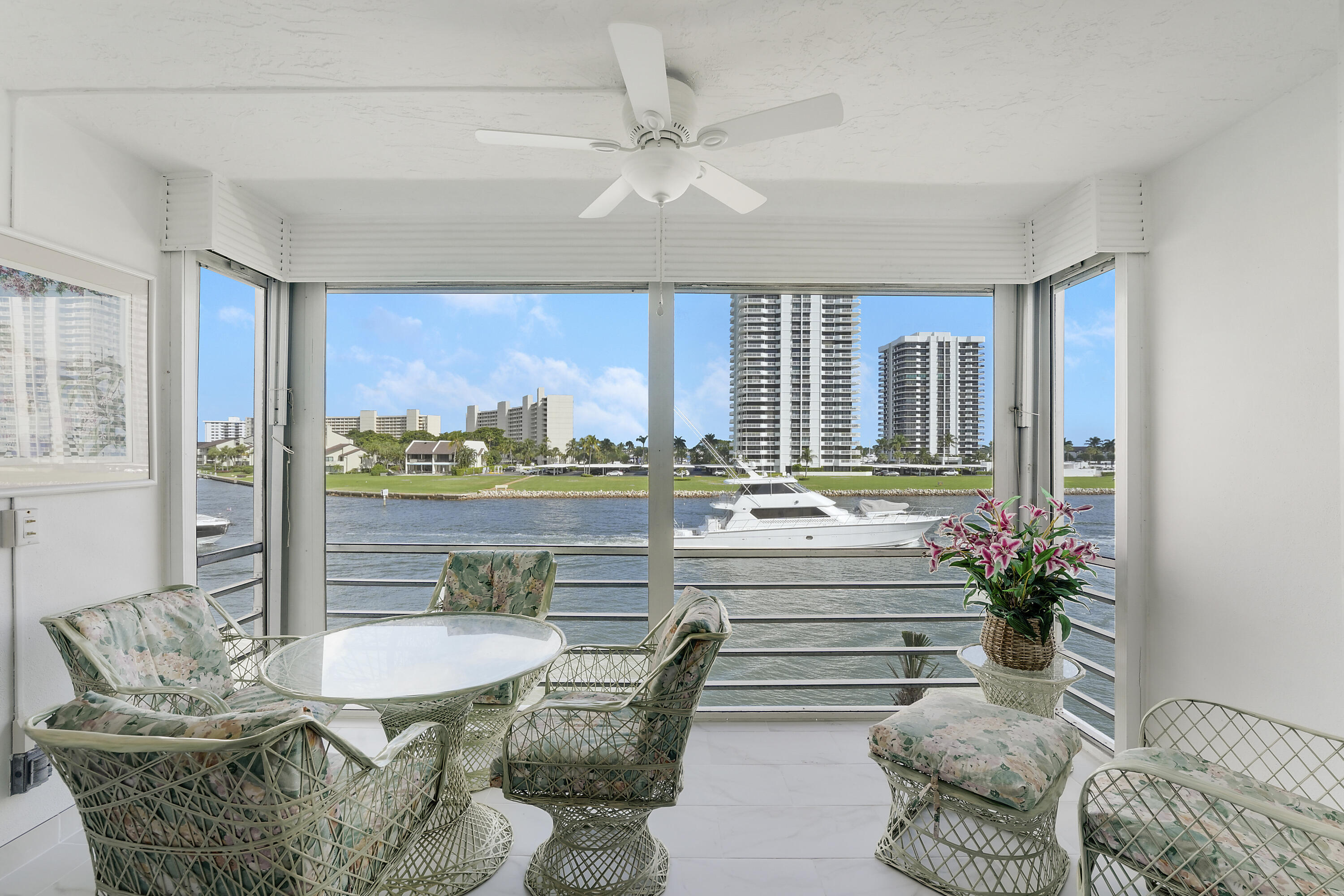 20 Yacht Club Drive 312