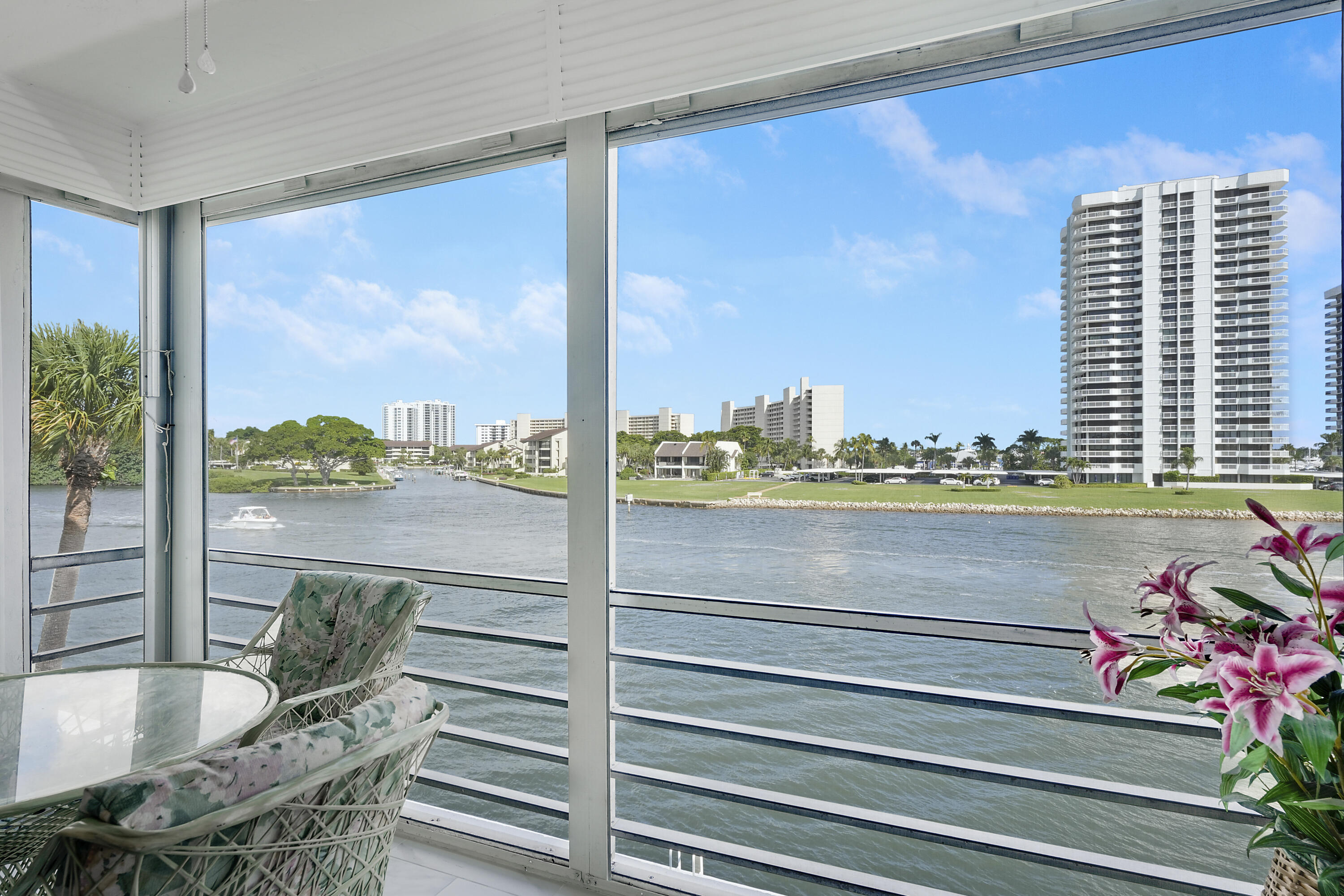 20 Yacht Club Drive 312
