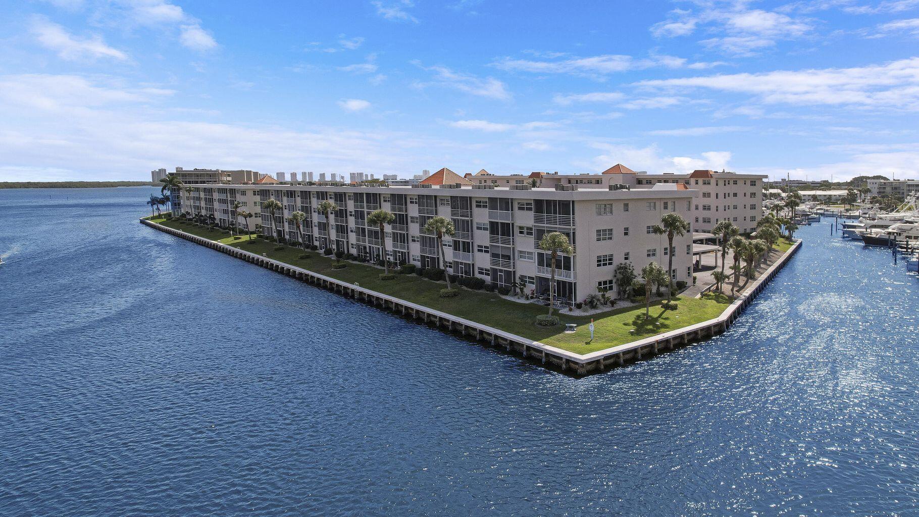 20 Yacht Club Drive 312