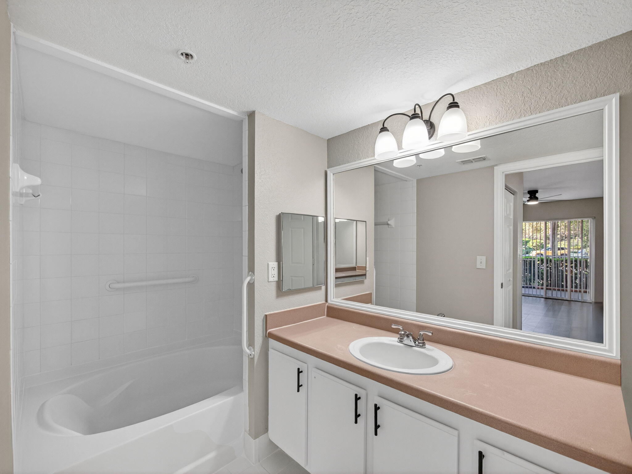 121 SW Palm Drive 107