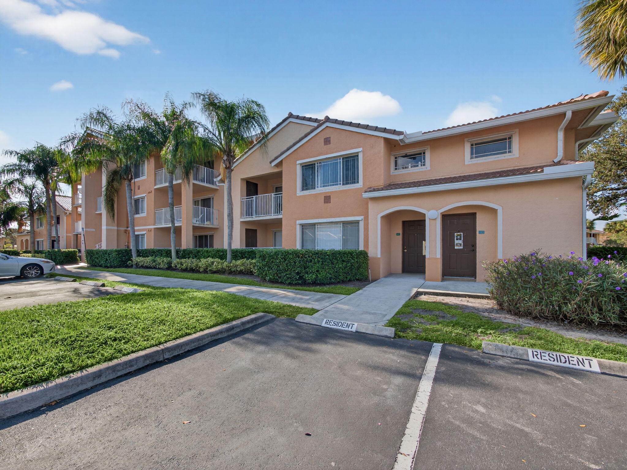 121 SW Palm Drive 107