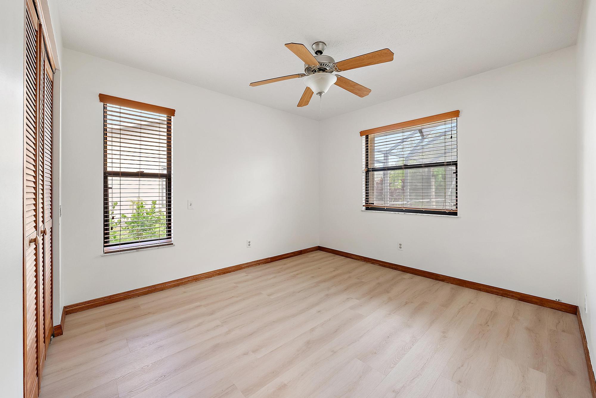 489 SE Evergreene Terrace