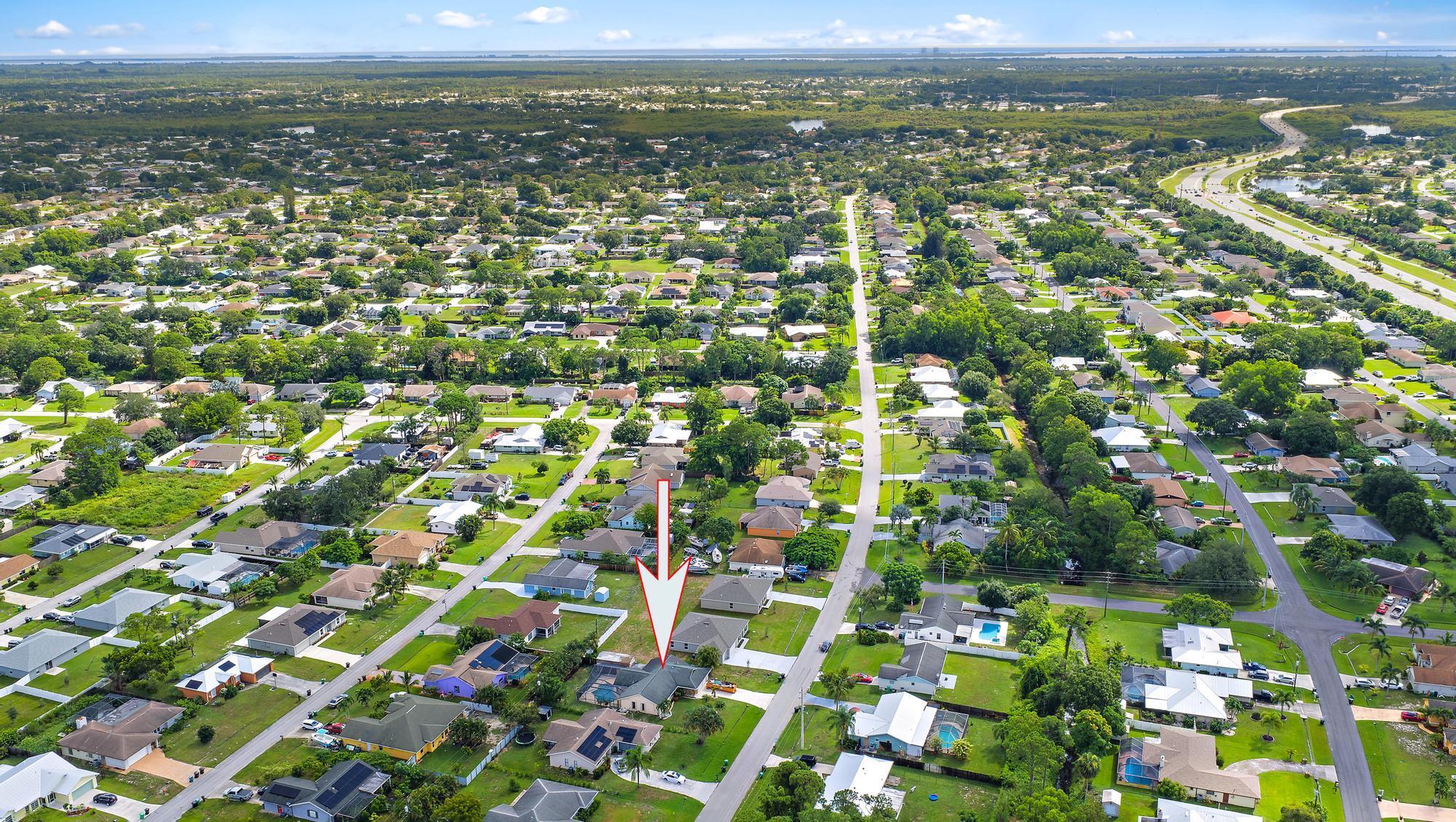 489 SE Evergreene Terrace