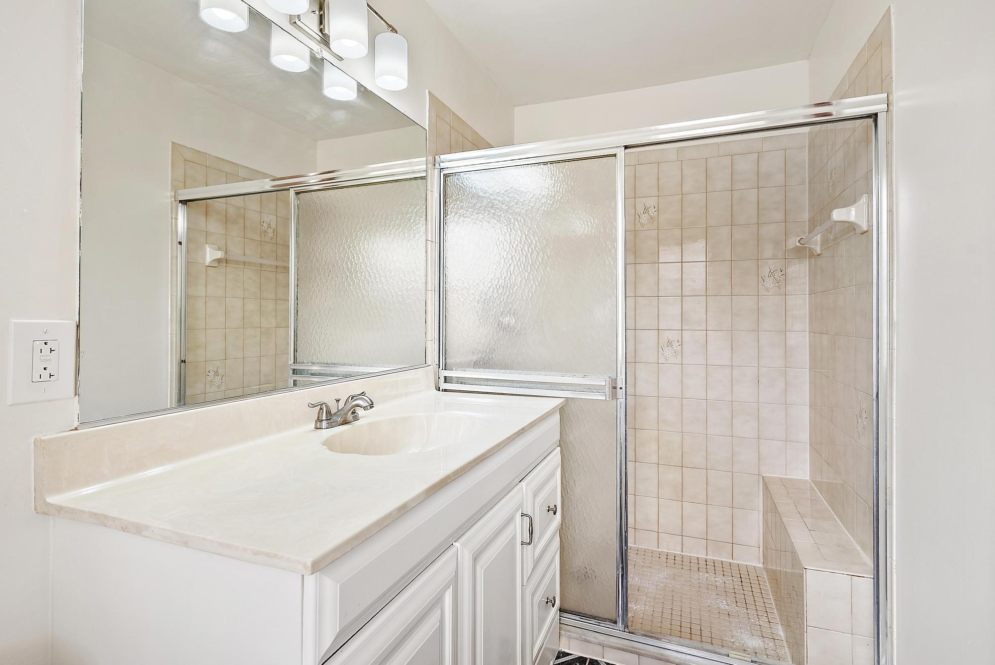 489 SE Evergreene Terrace