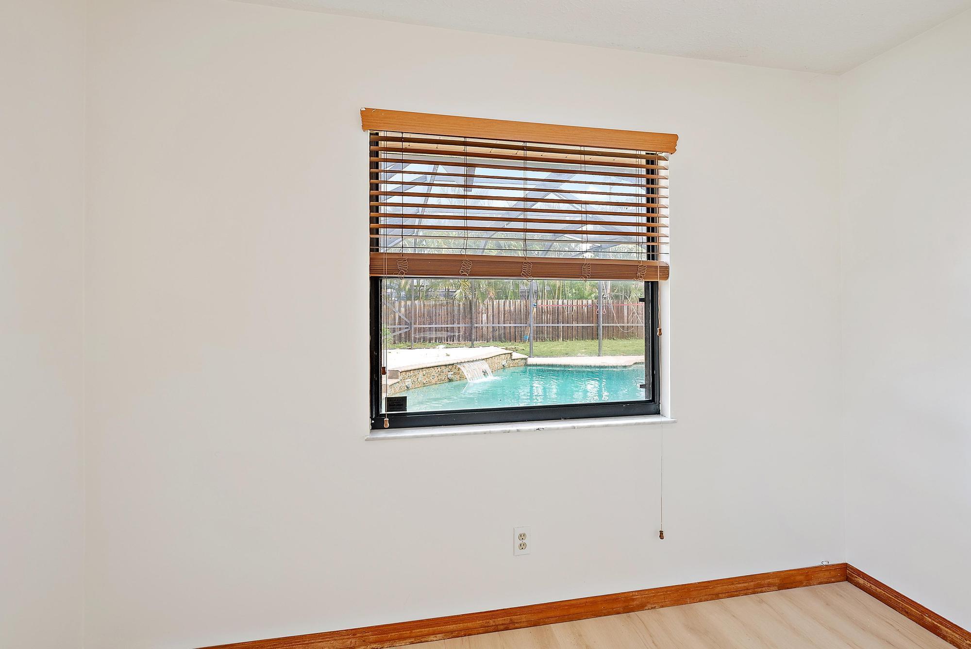 489 SE Evergreene Terrace