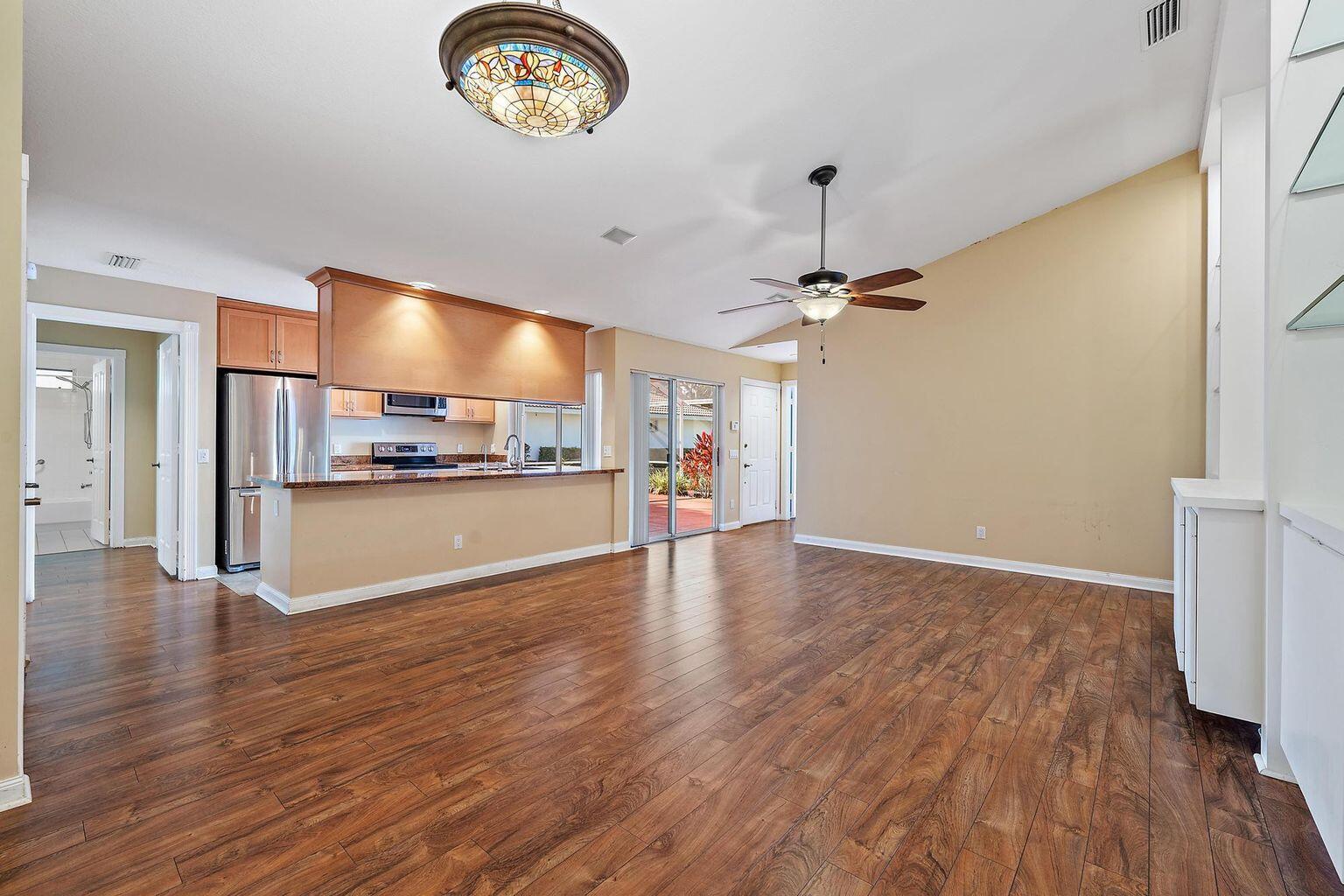 7801 Geminata Oak Court