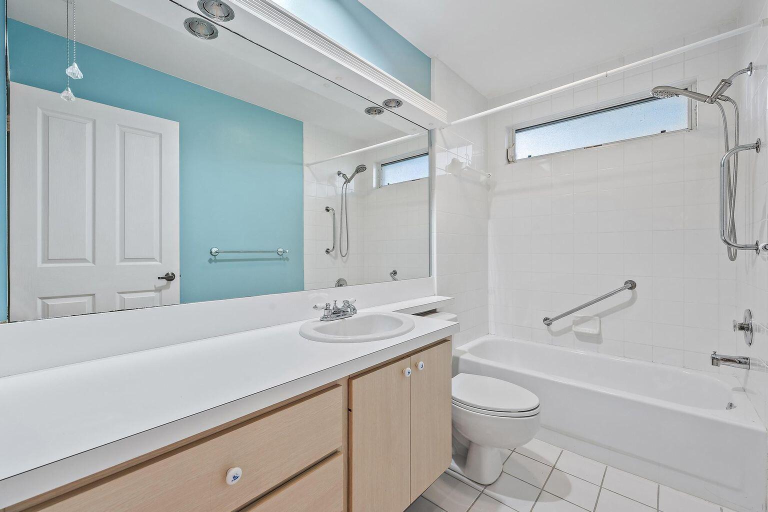 7801 Geminata Oak Court