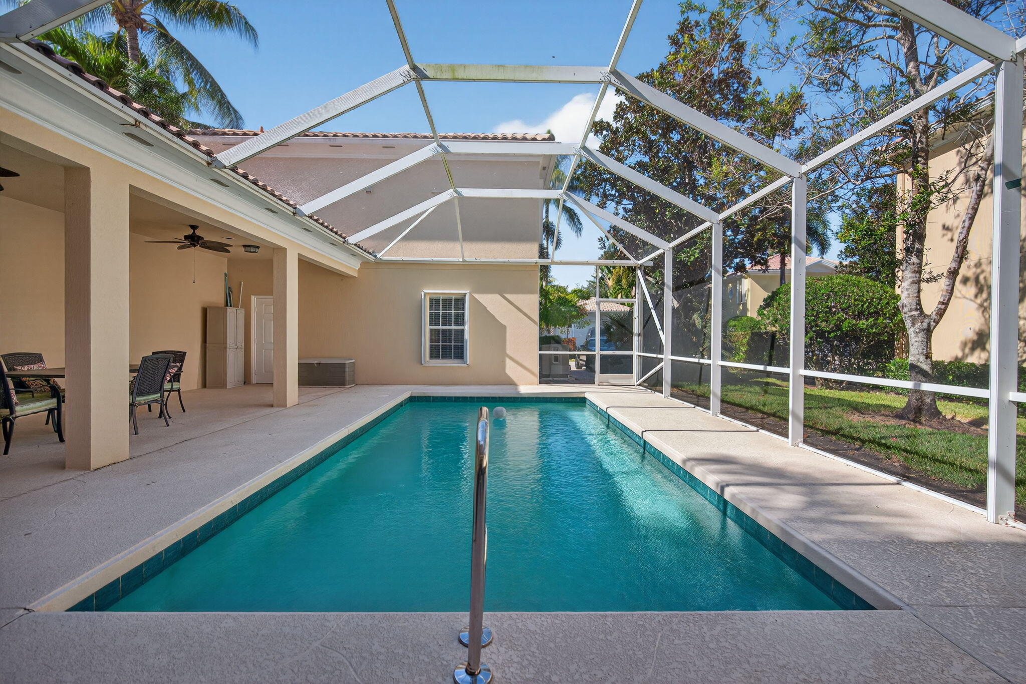 3518 Community Drive