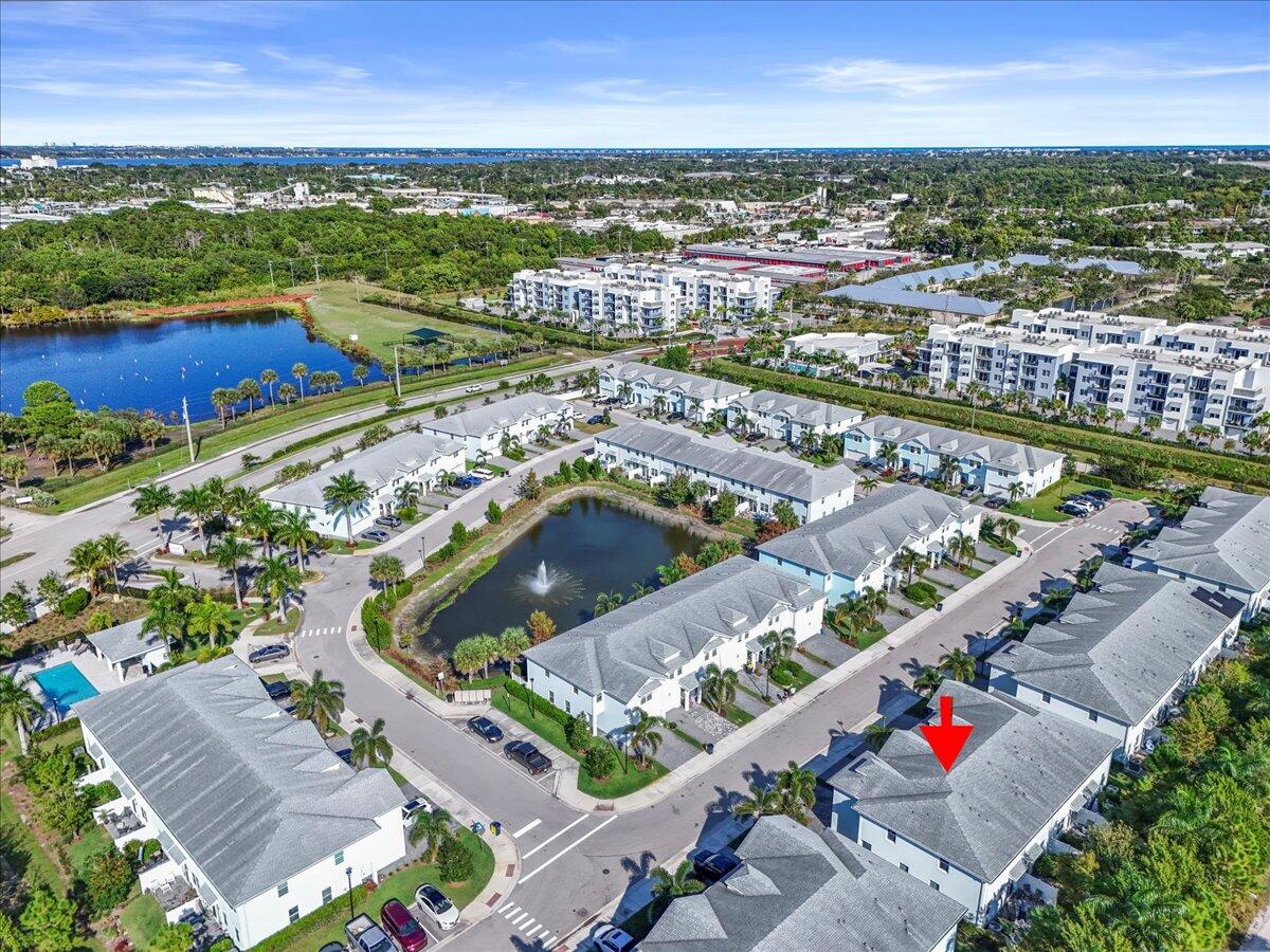 364 SE Sea Hunt Way