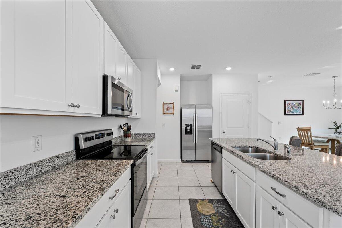 364 SE Sea Hunt Way