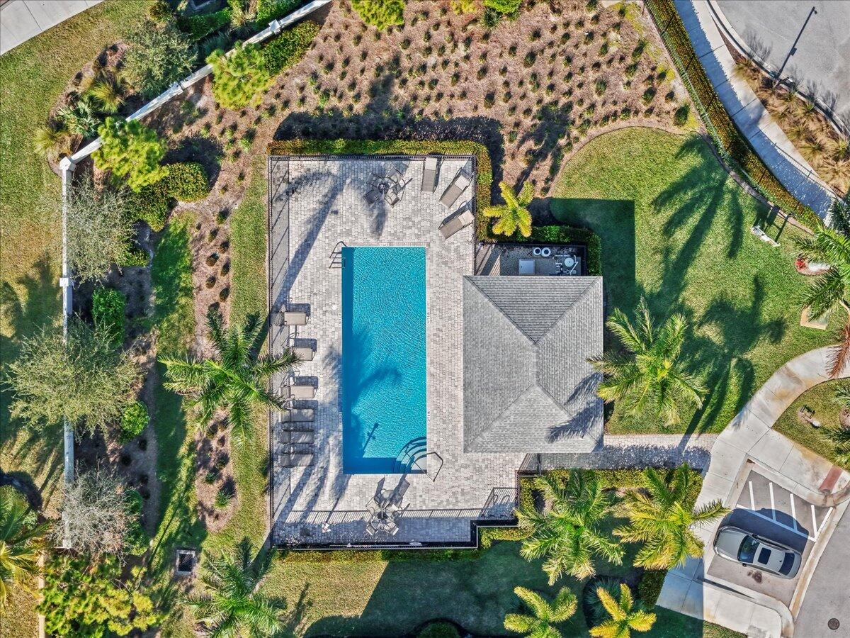 364 SE Sea Hunt Way