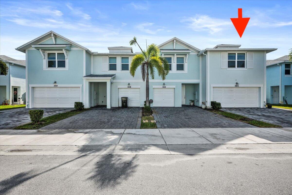 364 SE Sea Hunt Way