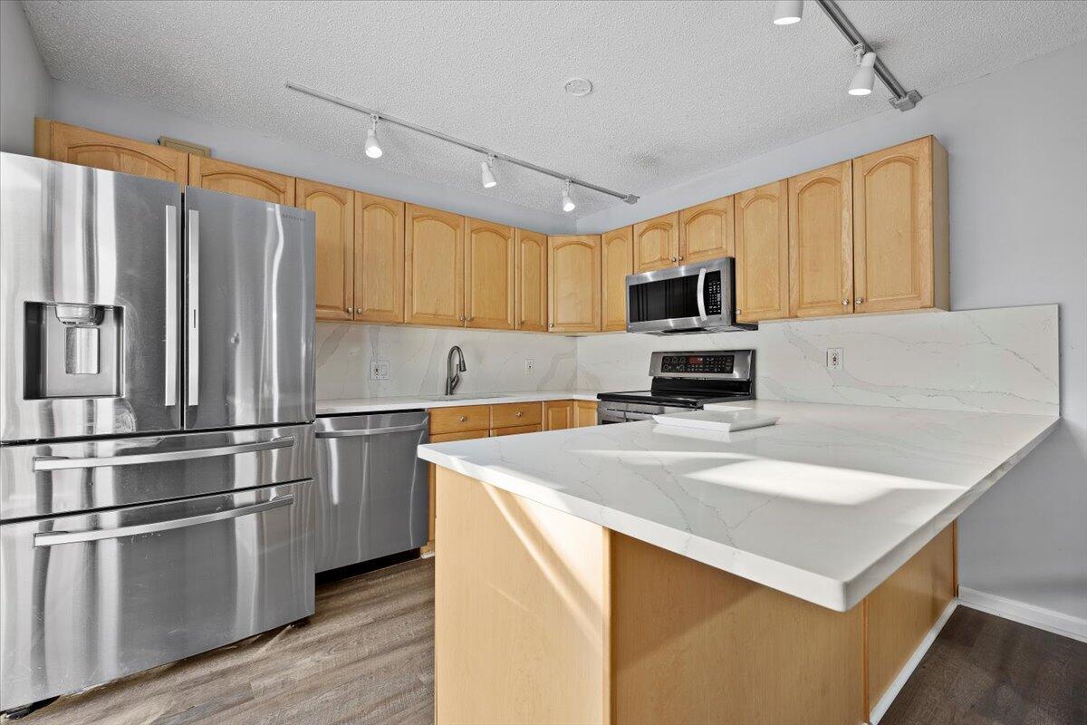 625 6th Terrace