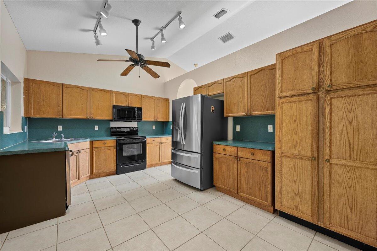 19187 Capet Creek Court