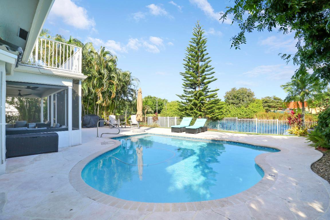 9398 Aqua Vista Boulevard