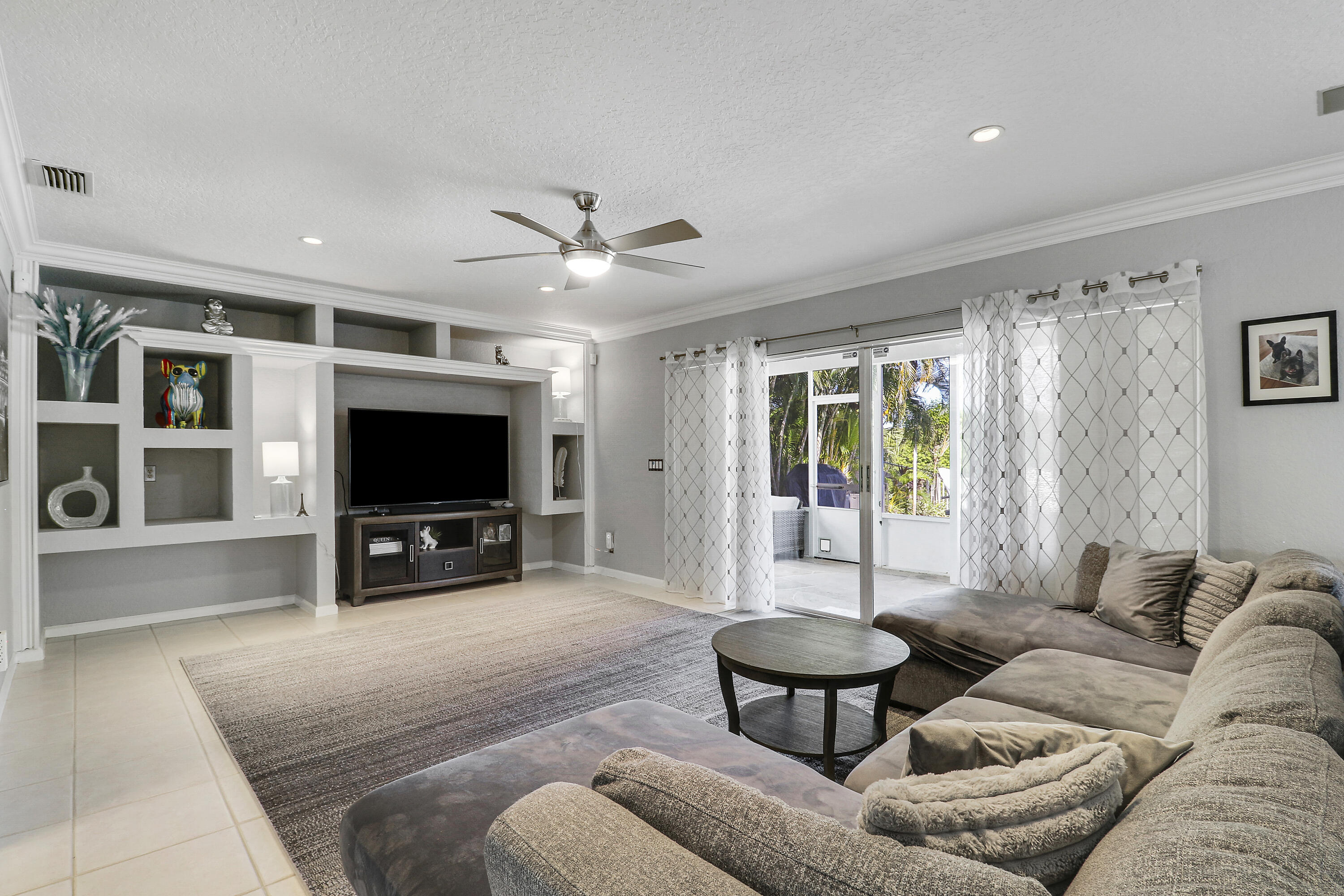 9398 Aqua Vista Boulevard