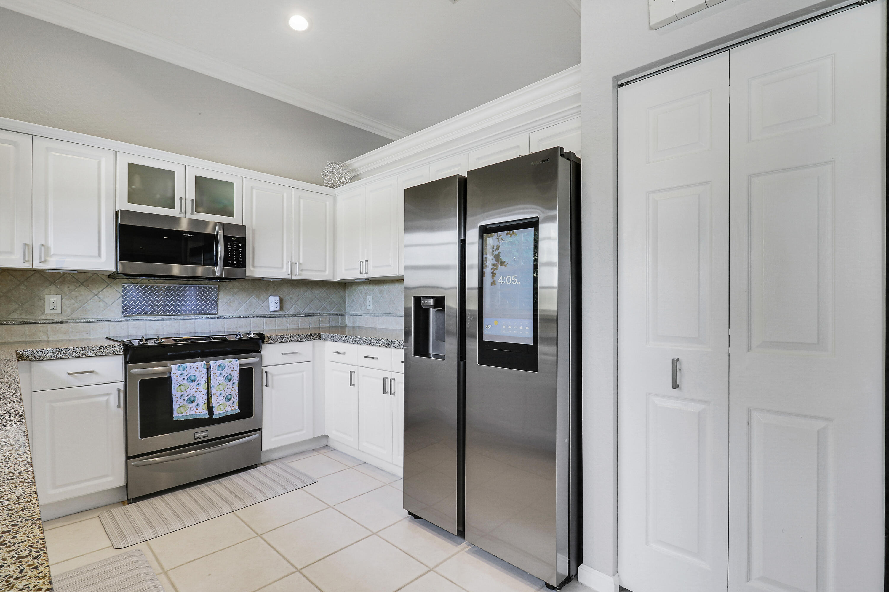 9398 Aqua Vista Boulevard