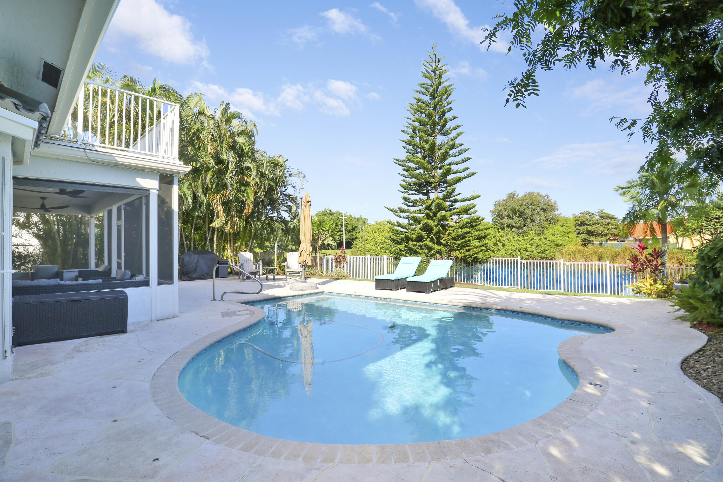 9398 Aqua Vista Boulevard