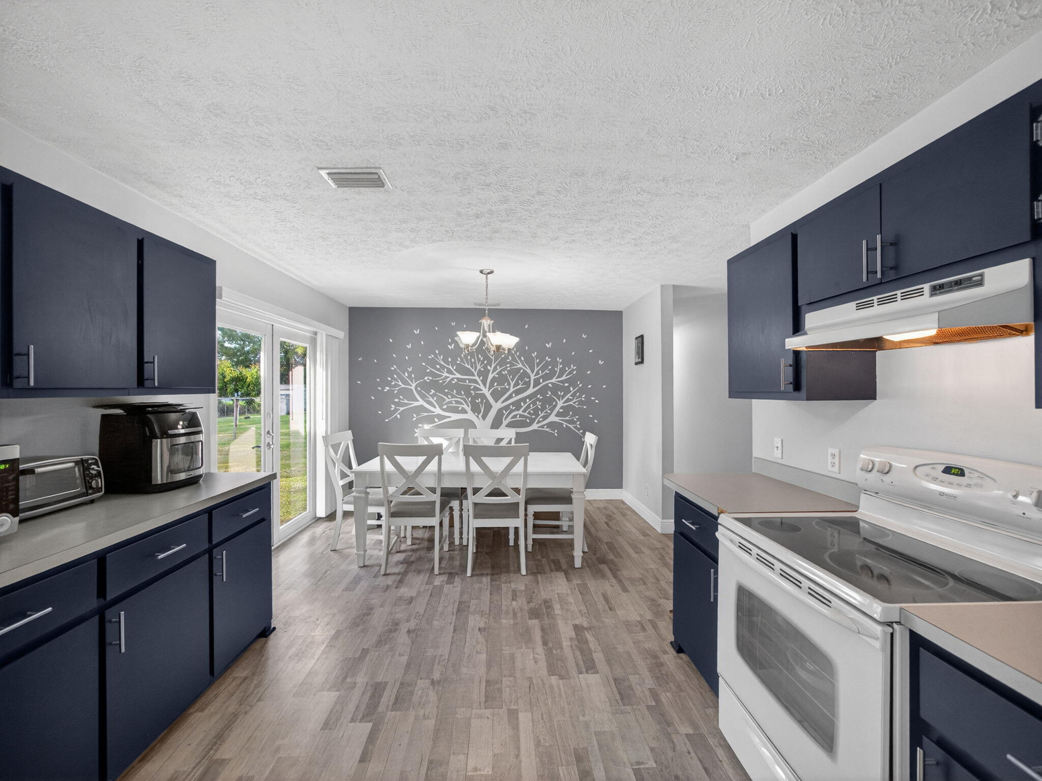 3142 SW Bridge Street