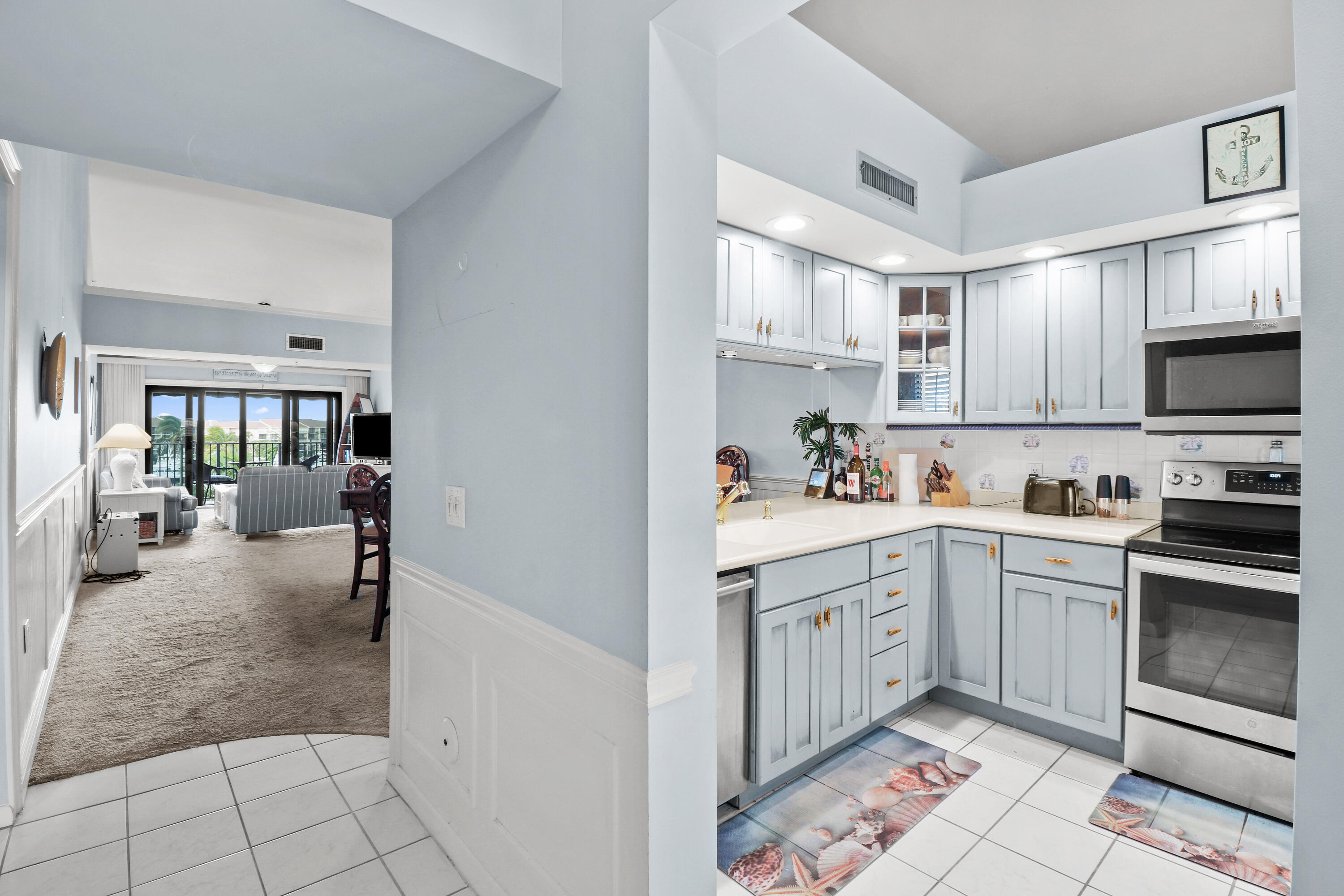 901 Seafarer Circle 503