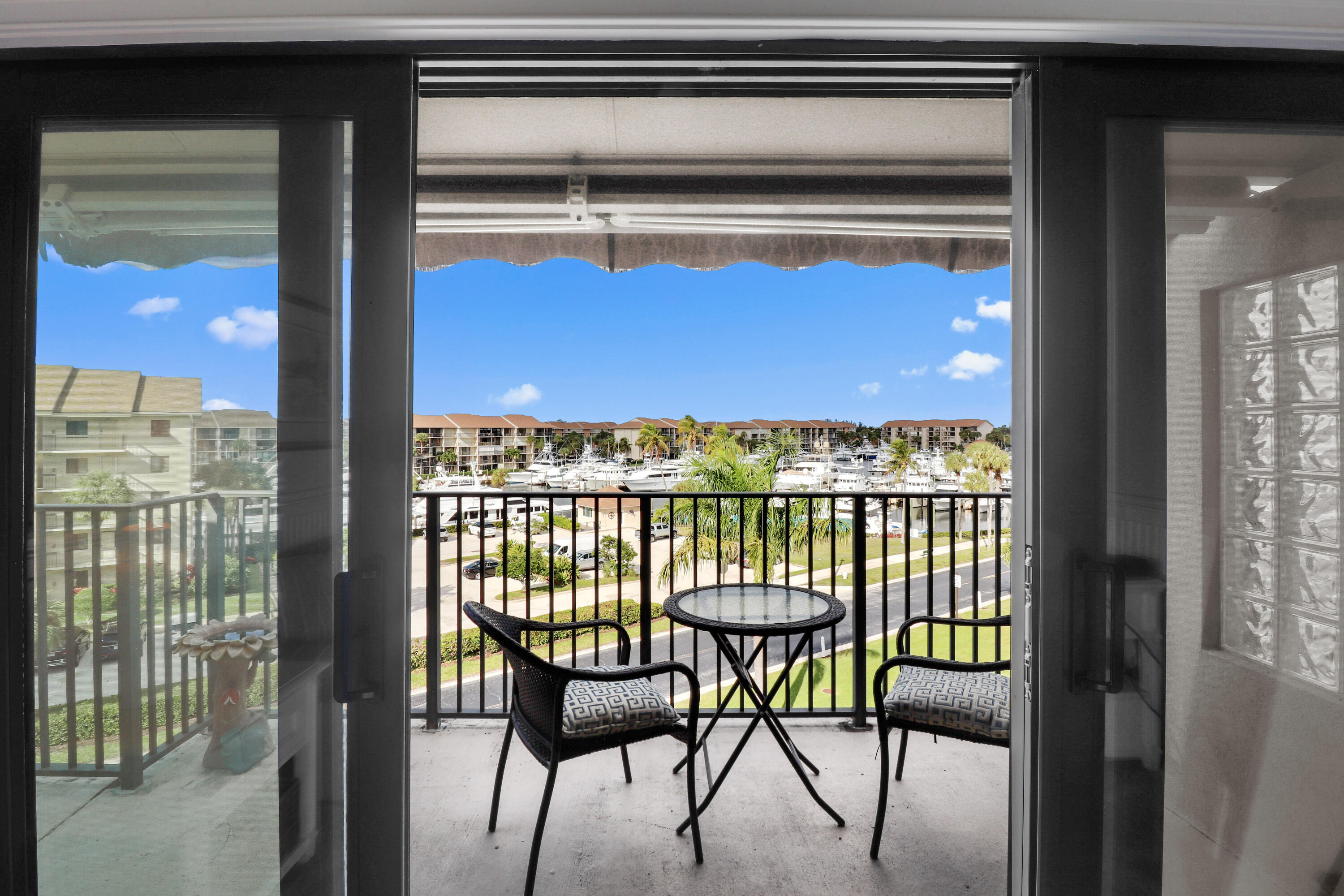 901 Seafarer Circle 503