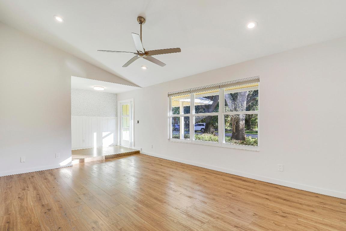 5775 Set N Sun Place N