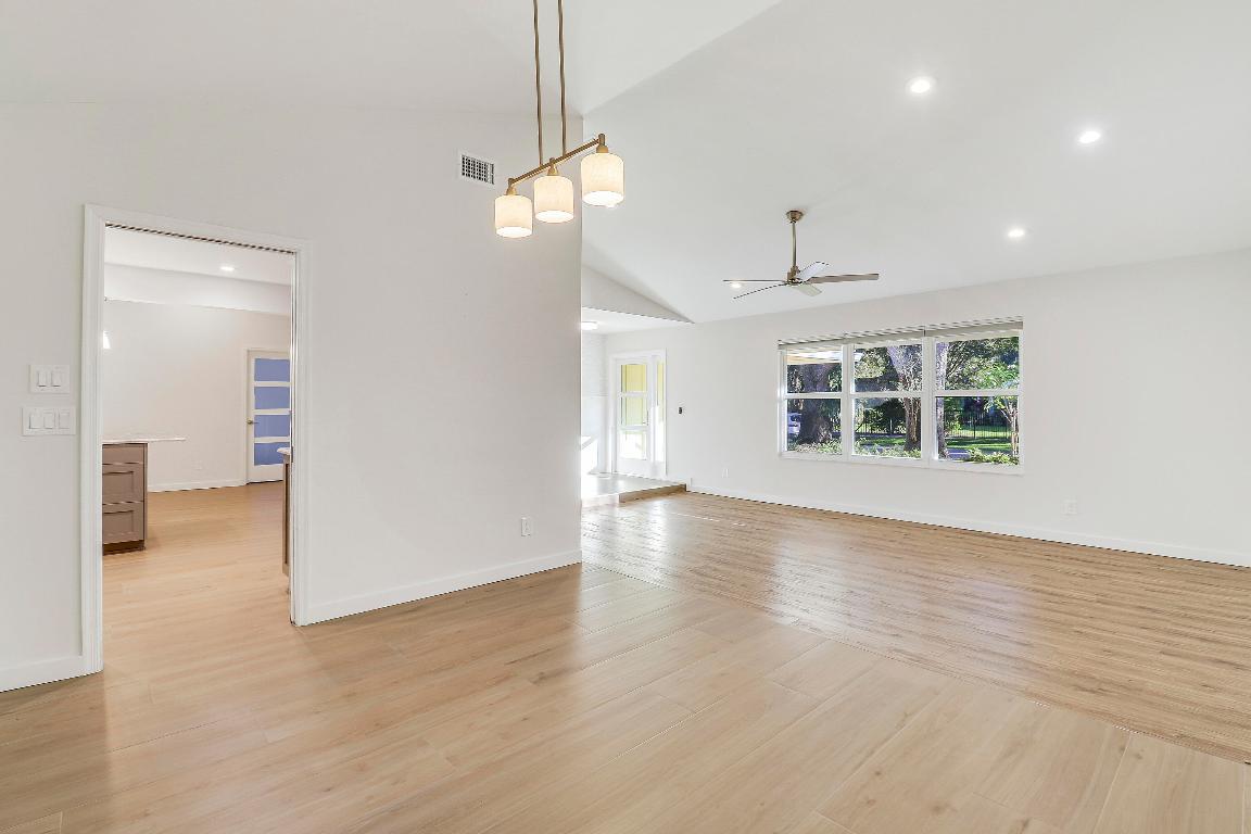 5775 Set N Sun Place N