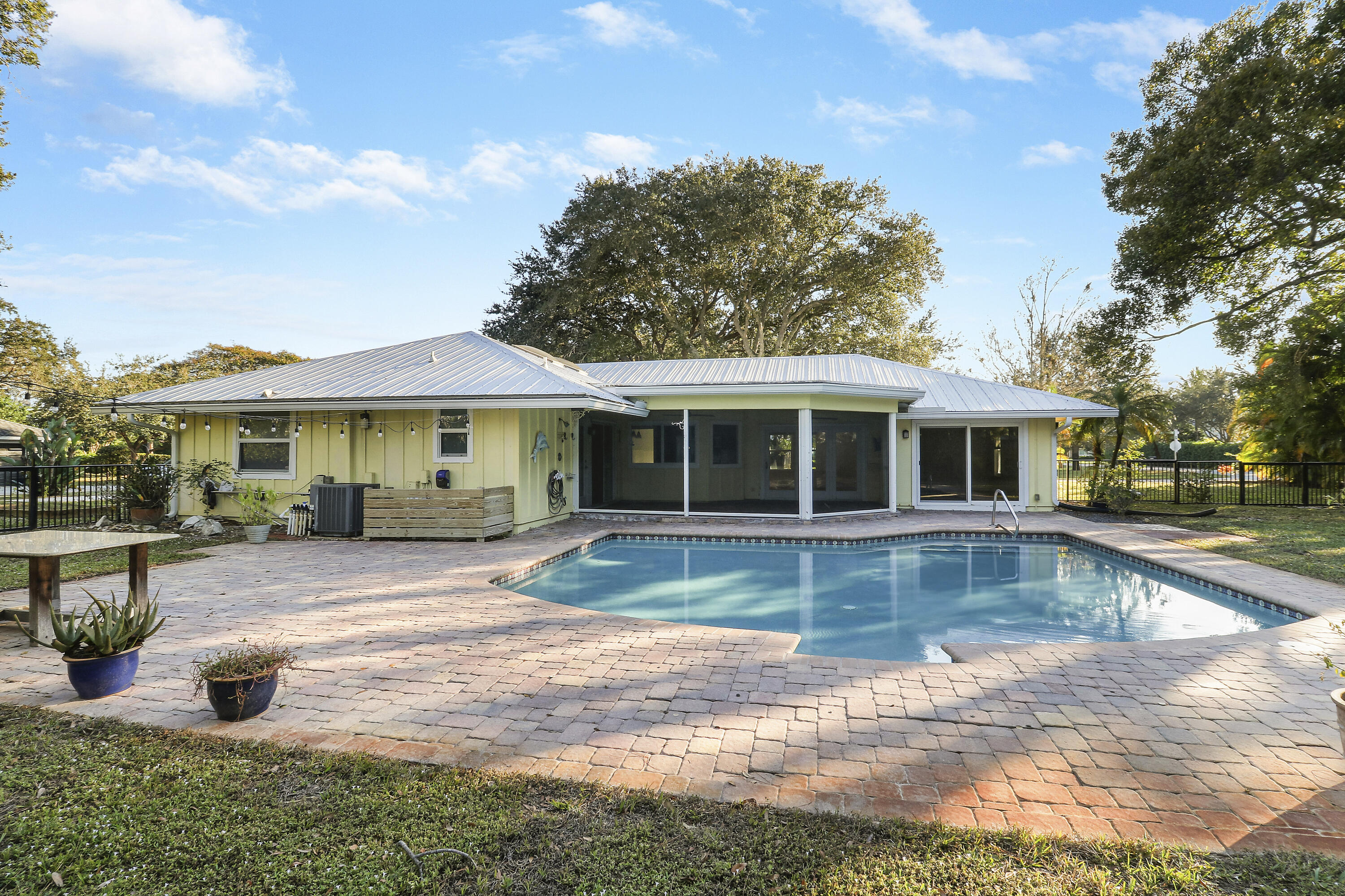 5775 Set N Sun Place N