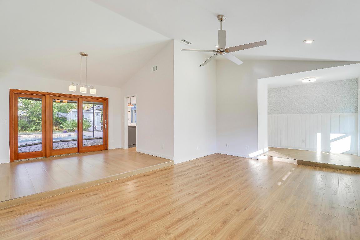 5775 Set N Sun Place N