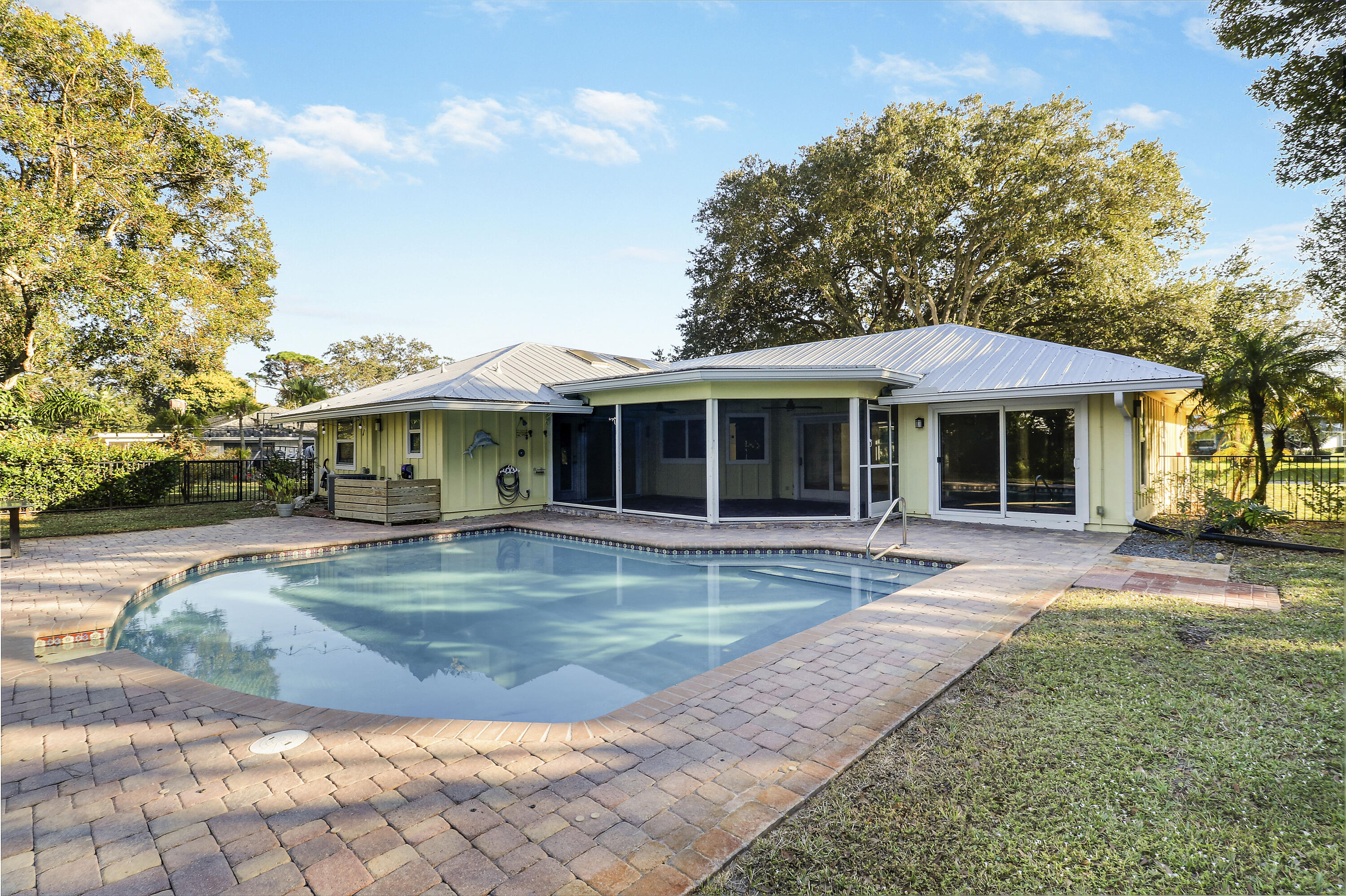 5775 Set N Sun Place N