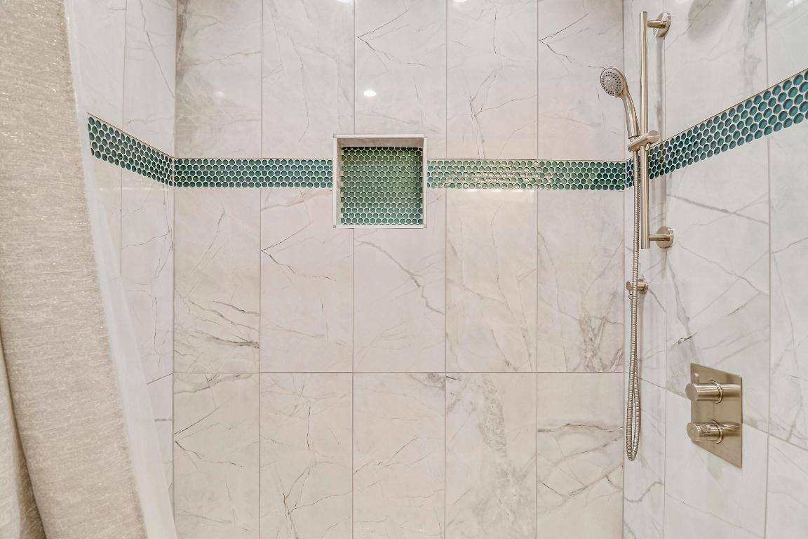 5775 Set N Sun Place N