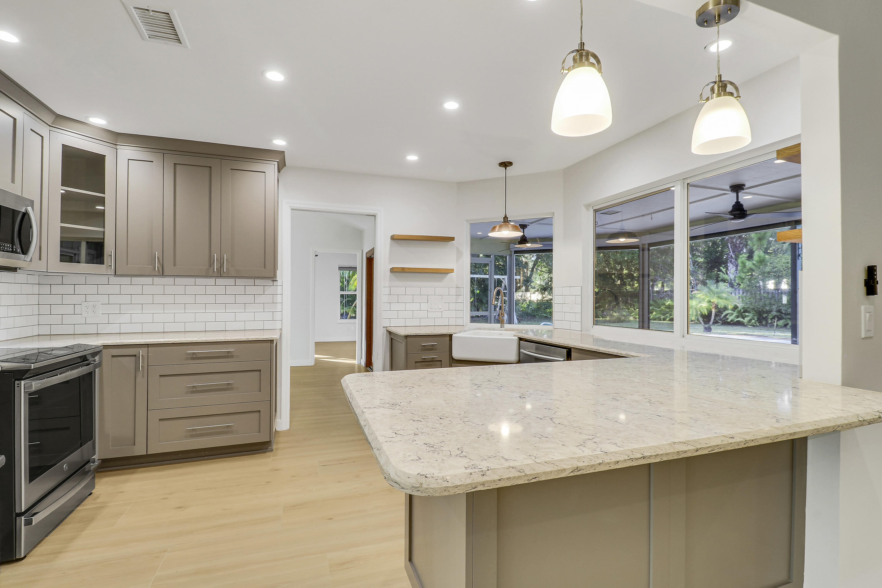 5775 Set N Sun Place N