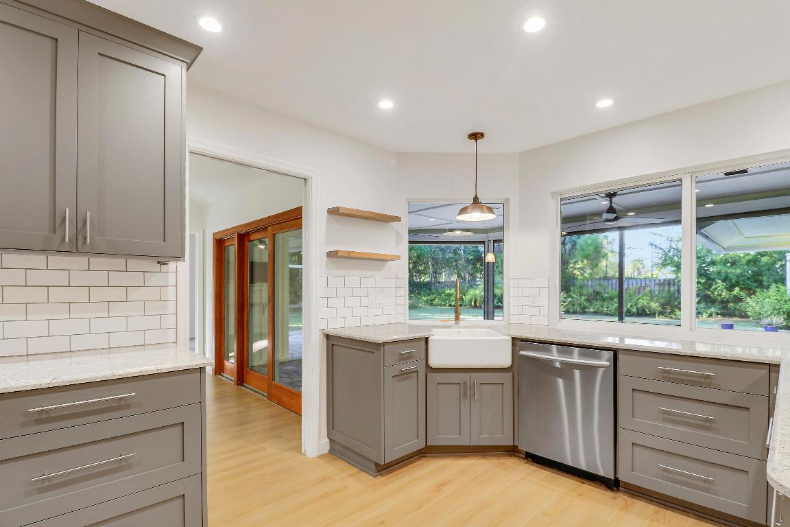 5775 Set N Sun Place N