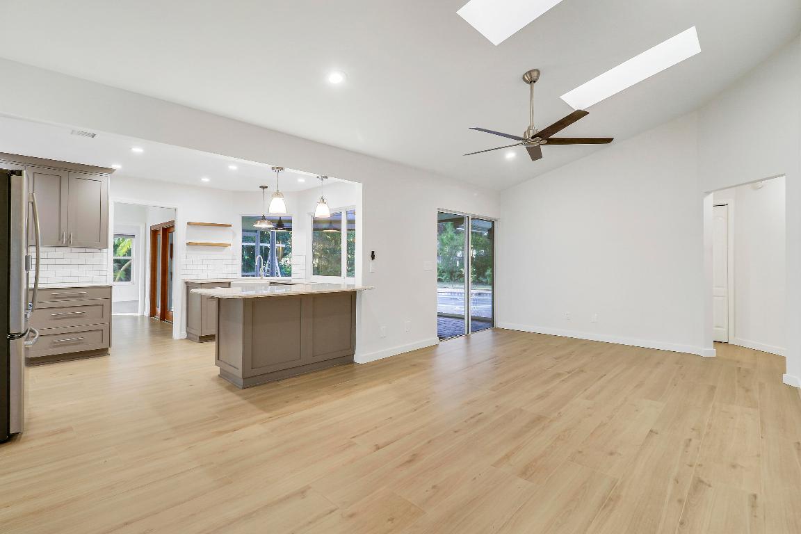 5775 Set N Sun Place N