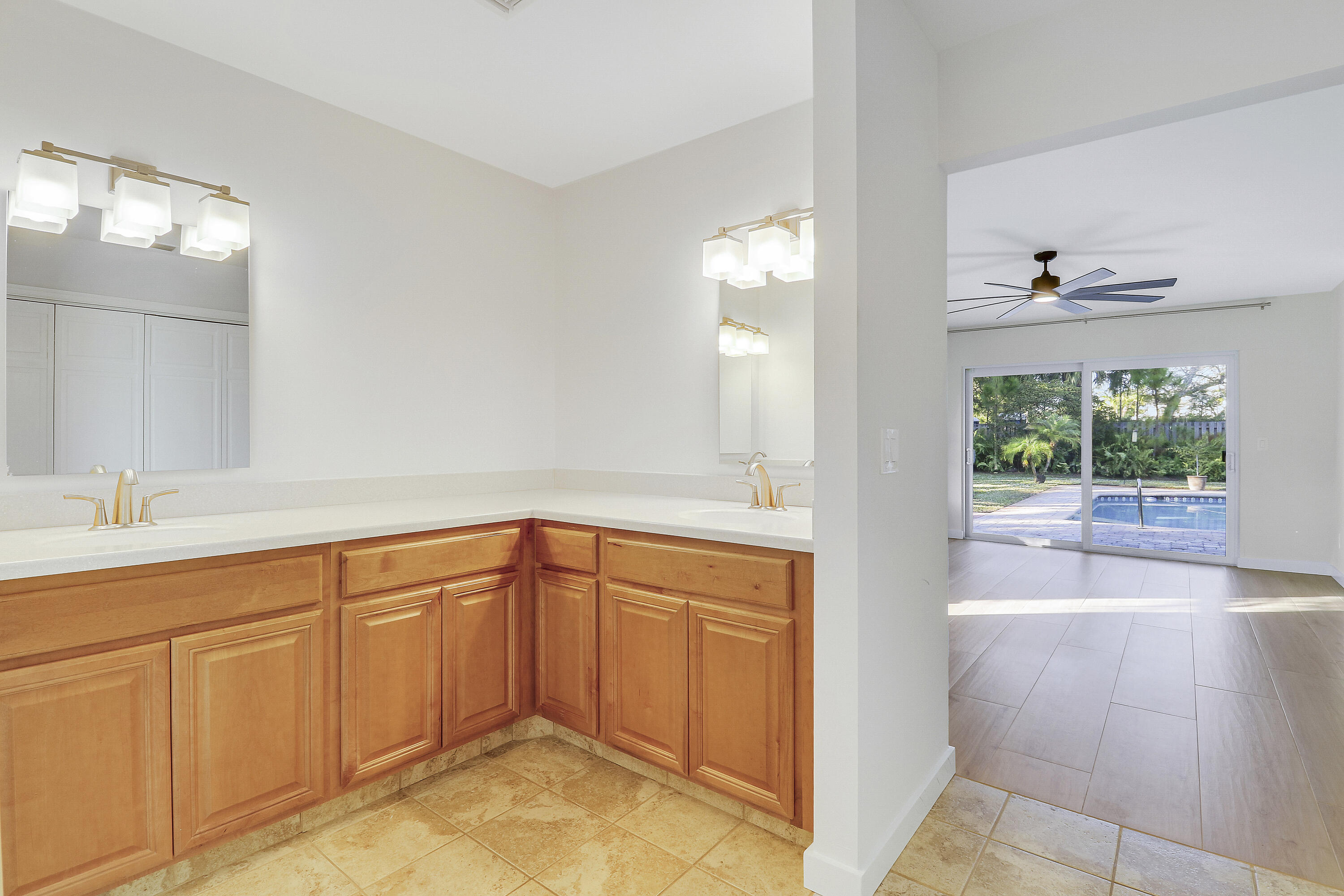 5775 Set N Sun Place N