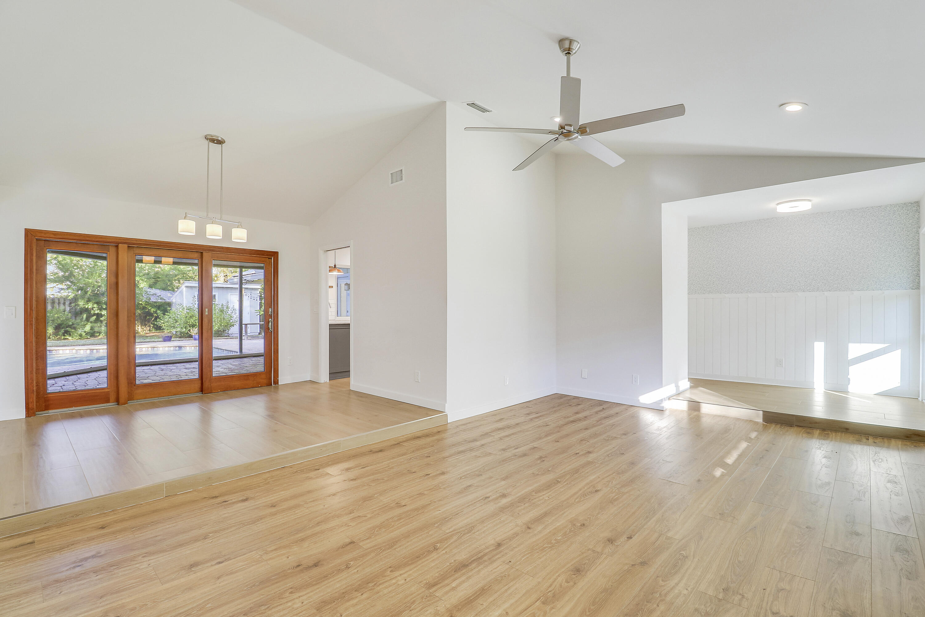 5775 Set N Sun Place N