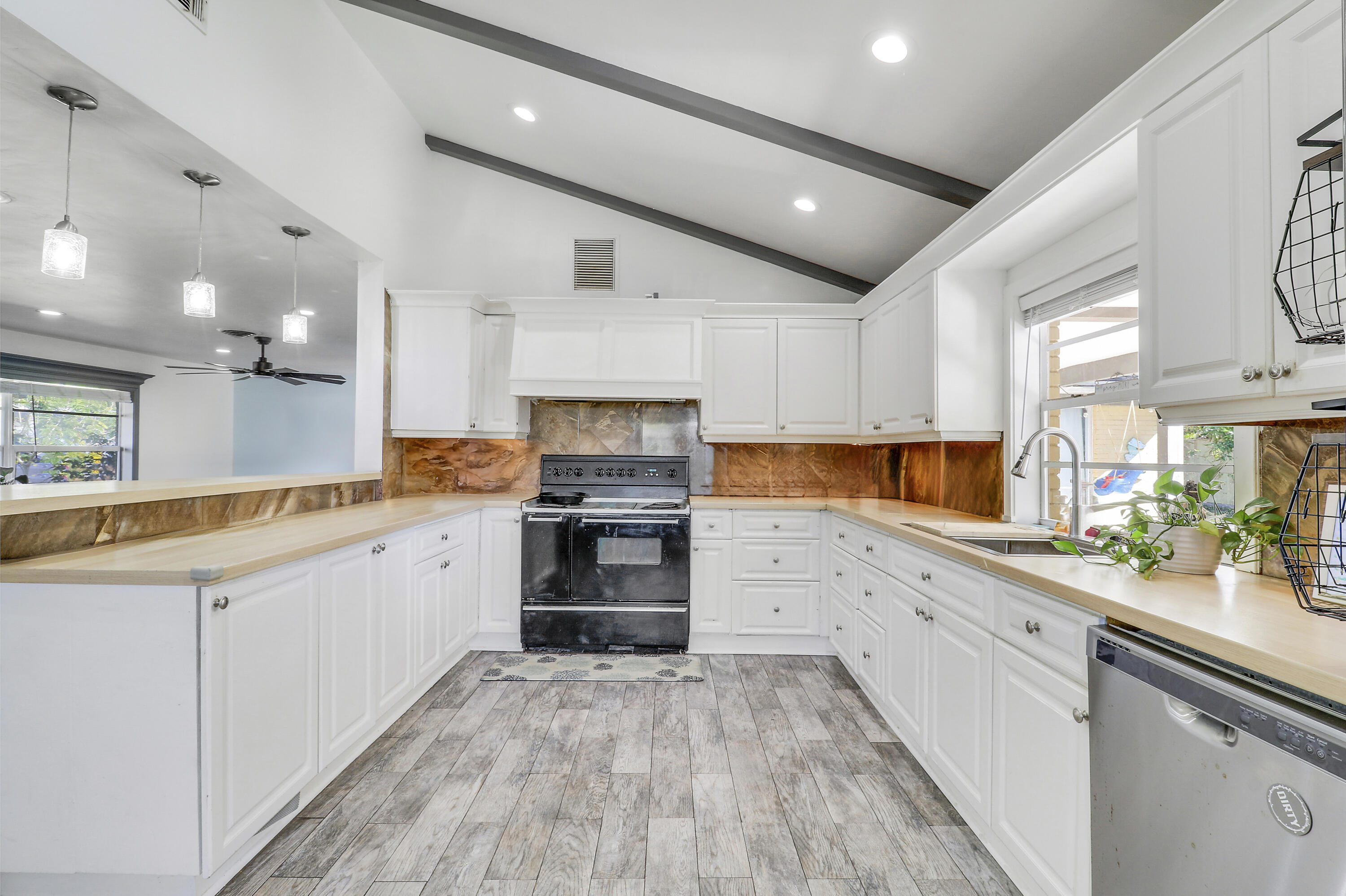 320 Fern Street