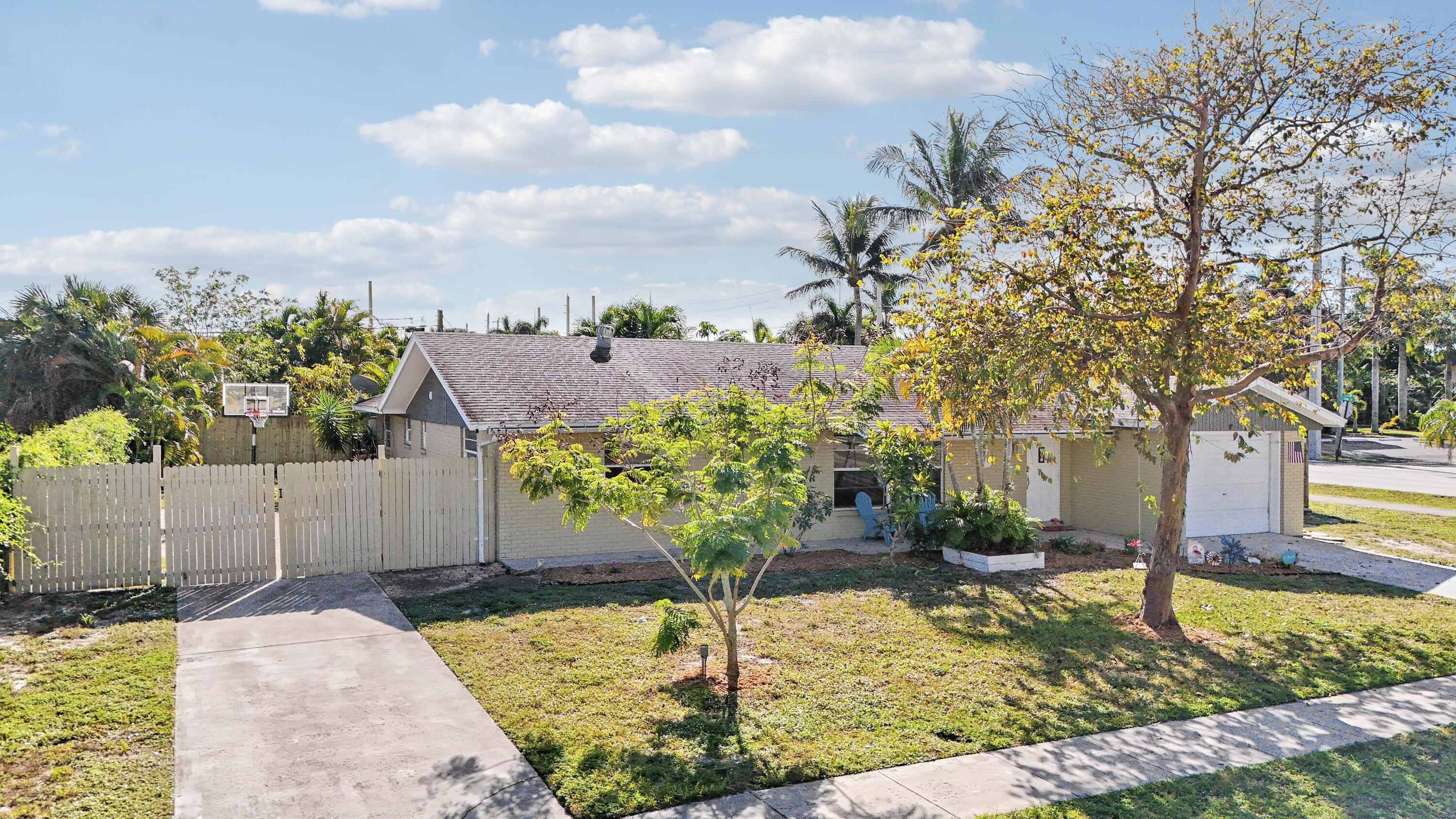 320 Fern Street